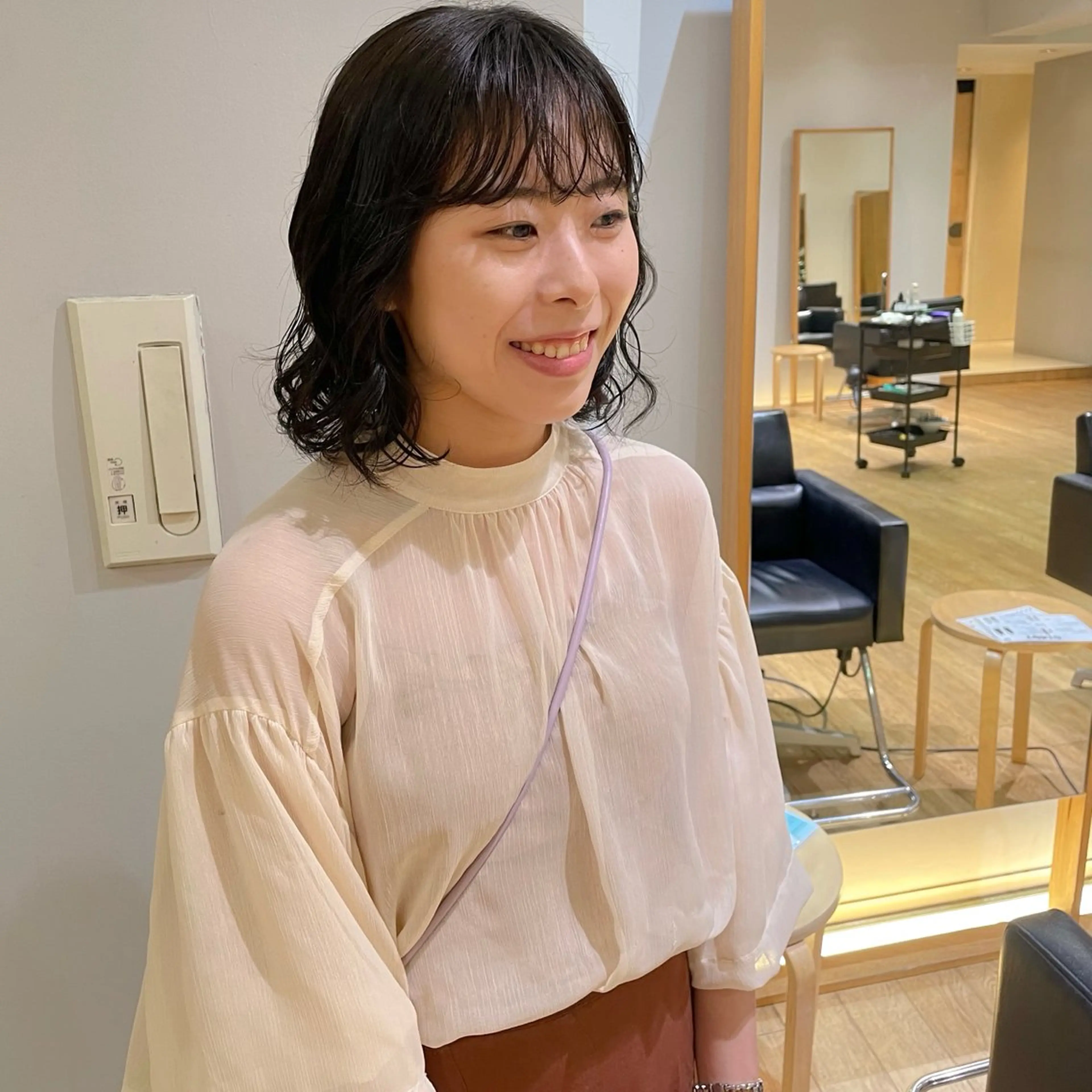 ミディアム パーマ ミディアムパーマ ボブ カット パーマ 大橋 芽衣のヘアスタイル