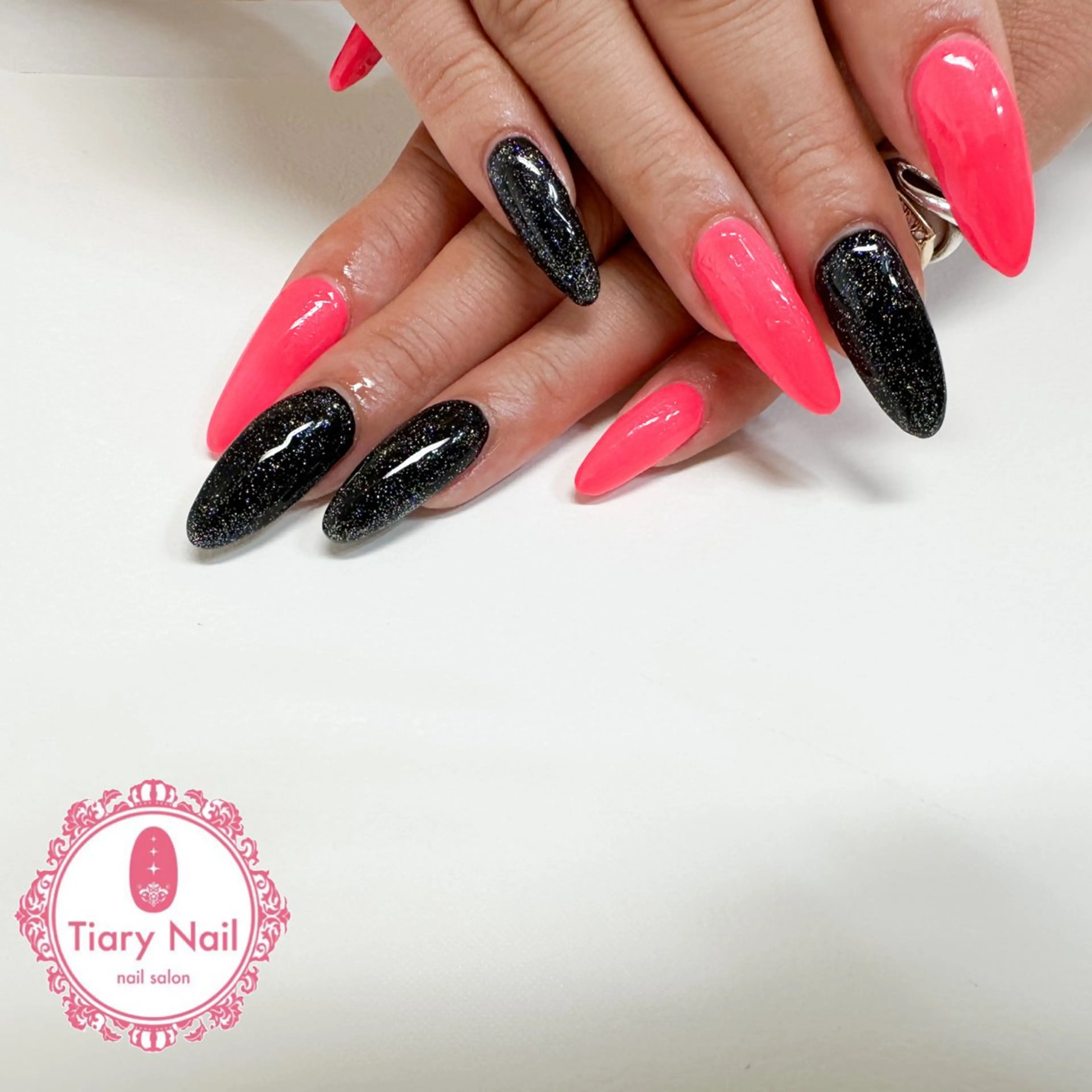 ネイル tiarynail K K🐼のネイルデザイン