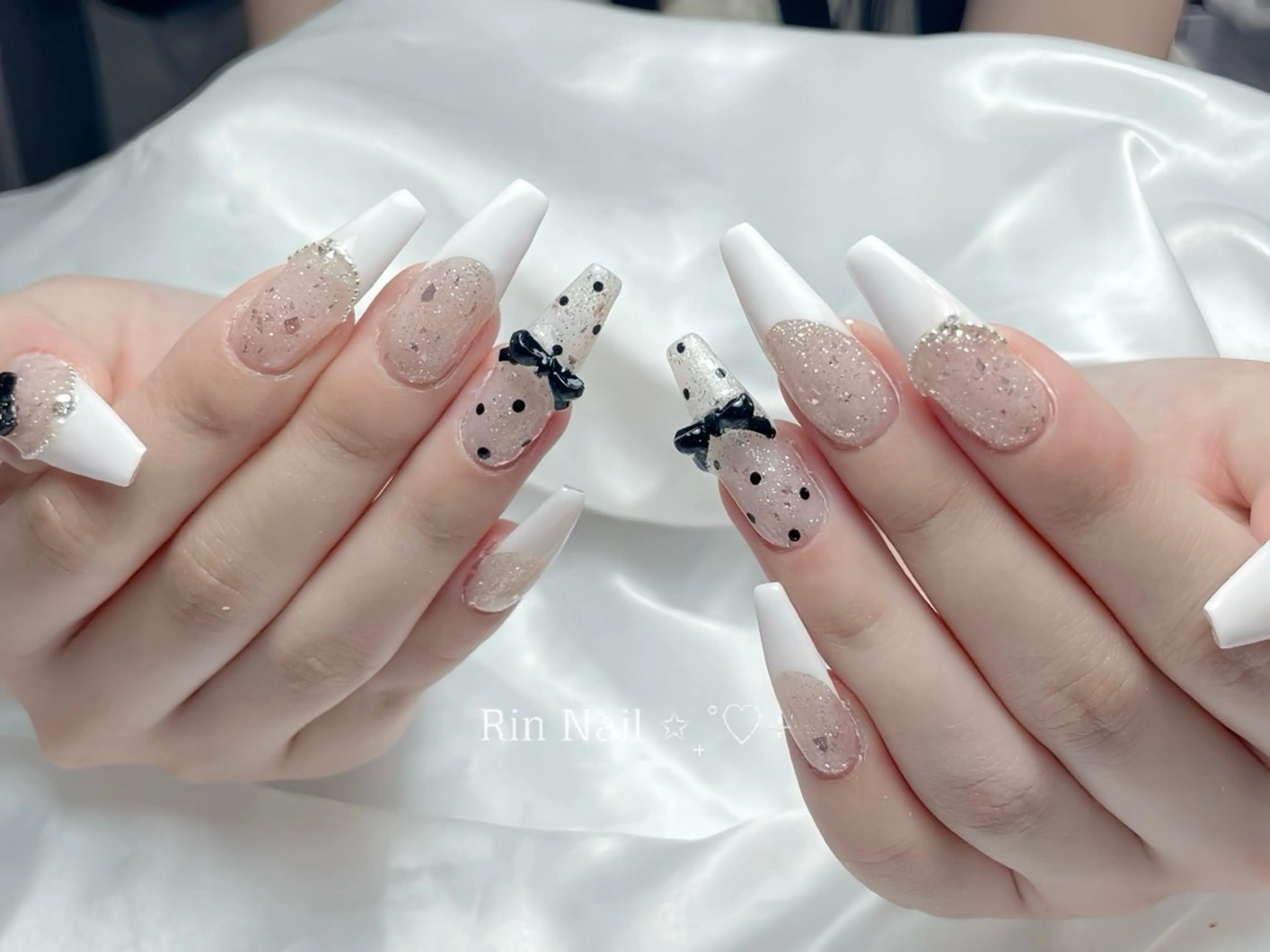 ネイル ボルドー フレンチネイル グラデーション キラキラネイル 韓国ネイル ハンドネイル Rin Nail Shinokuboのネイルデザイン