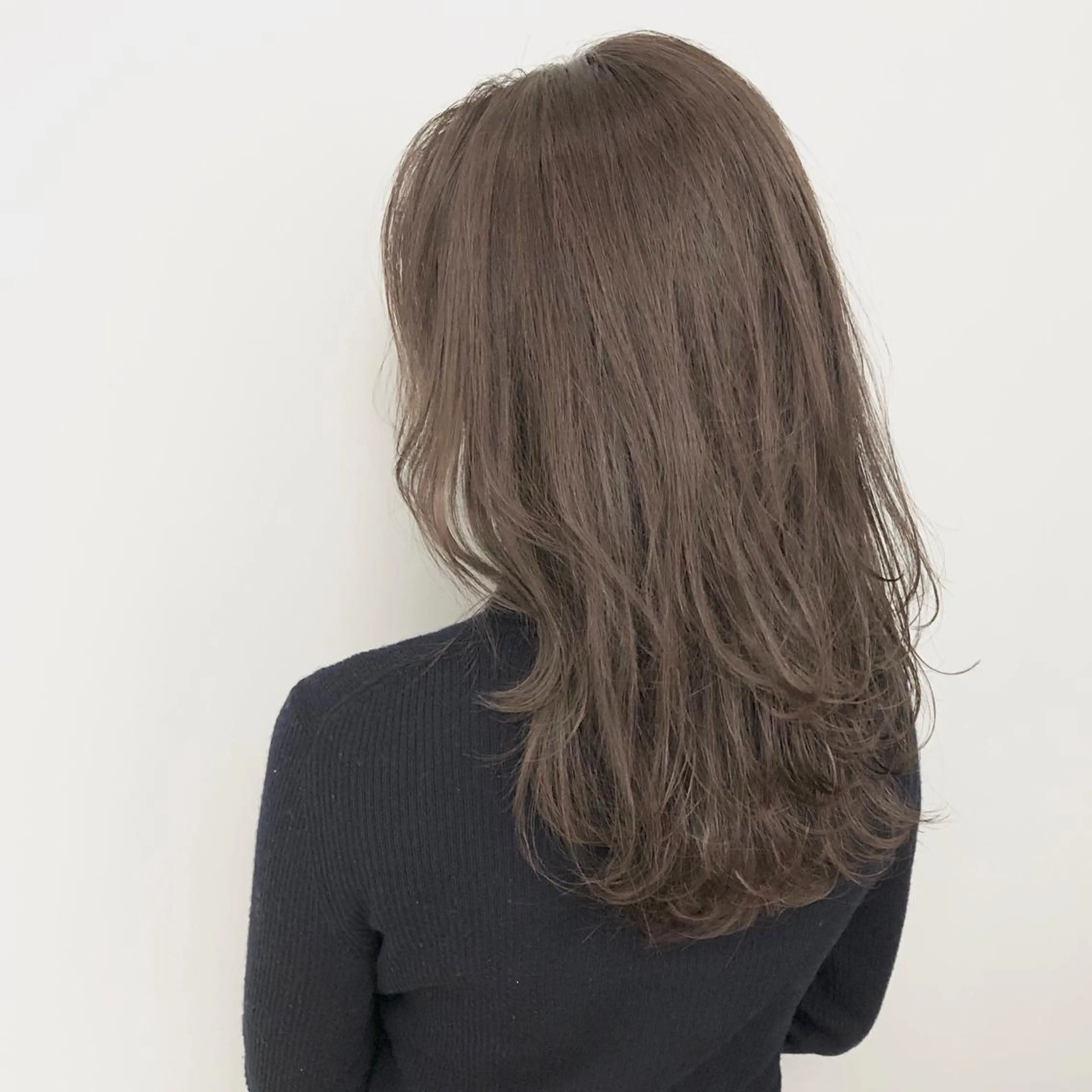 セミロング カラー パーマ ヘアアレンジ グレージュ 酸性縮毛矯正のプロ 杉山玲介のヘアスタイル