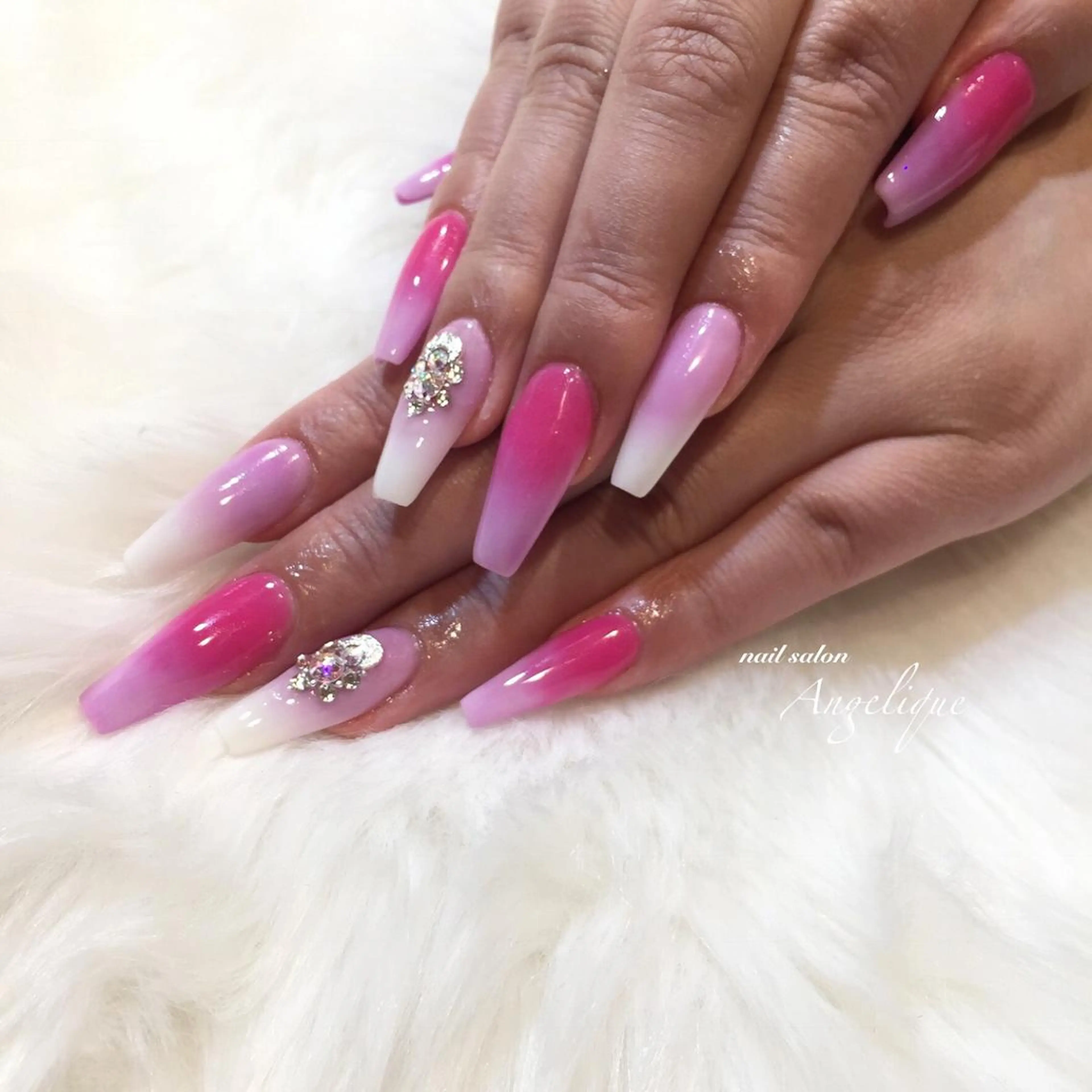ネイル グラデーション ワンカラーネイル ピンク Nail salon Angeliqueのネイルデザイン