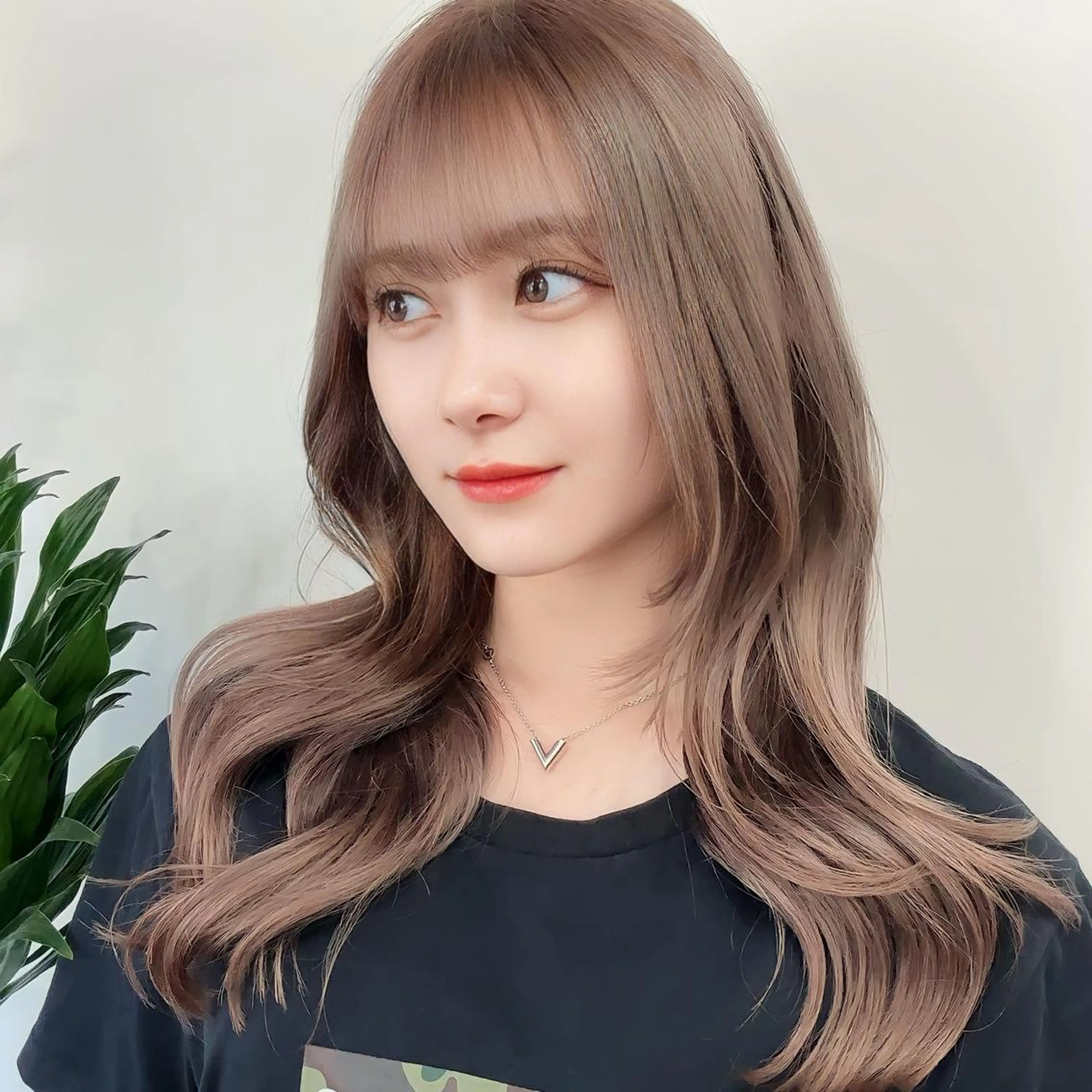 セミロング カラー パーマ ヘアアレンジ メンズ キッズ ネイル マツエク・マツパ アイブロウ メンズインナーカラー メンズ韓国風 黒髪 ブルーカラー ブルーブラック 渋谷レイヤーカット❌ 縮毛矯正専門/武田涼のヘアスタイル