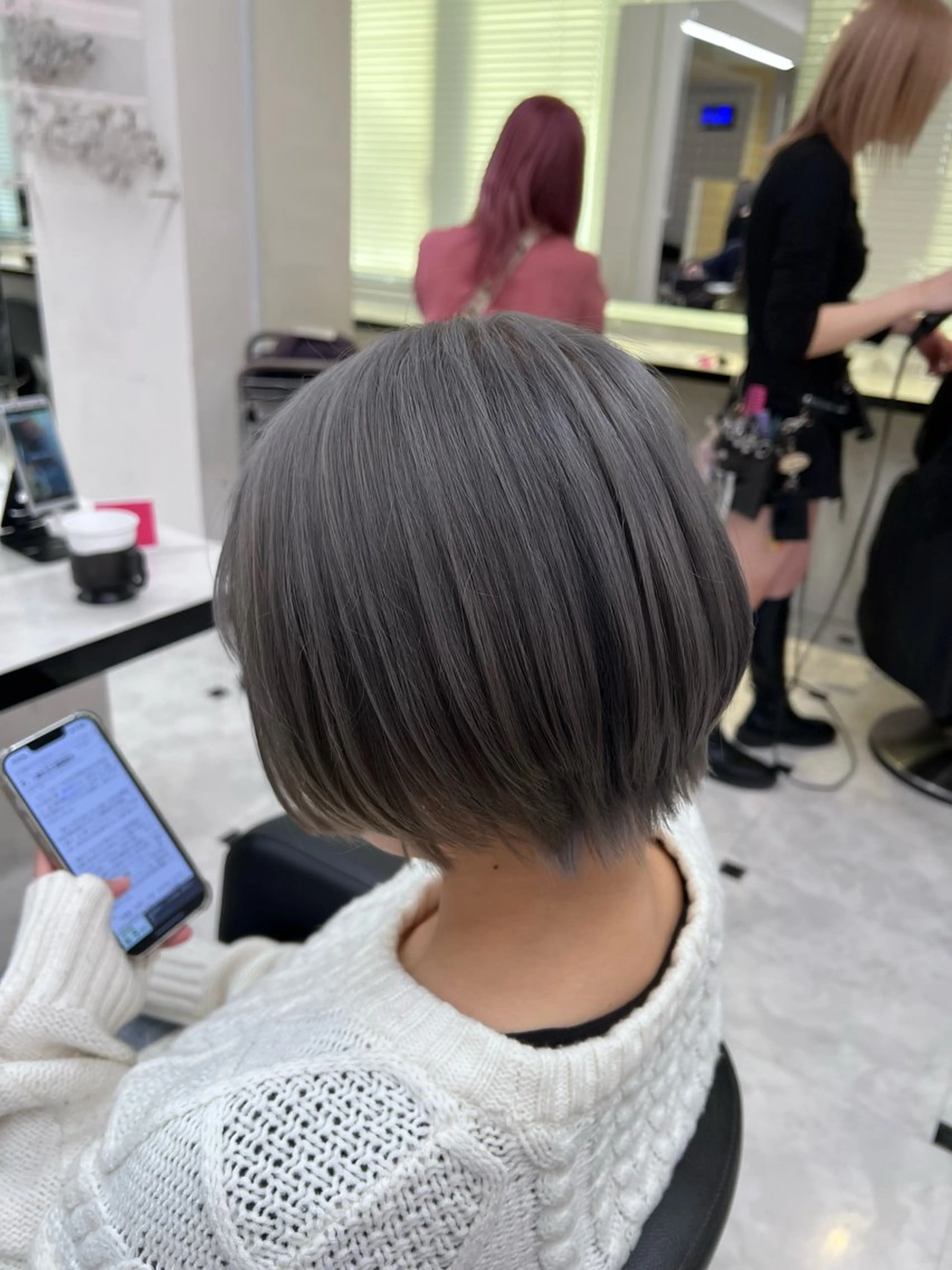 ショート カラー ヘアカラー 韓国ベージュ🏹 YUTOのヘアスタイル