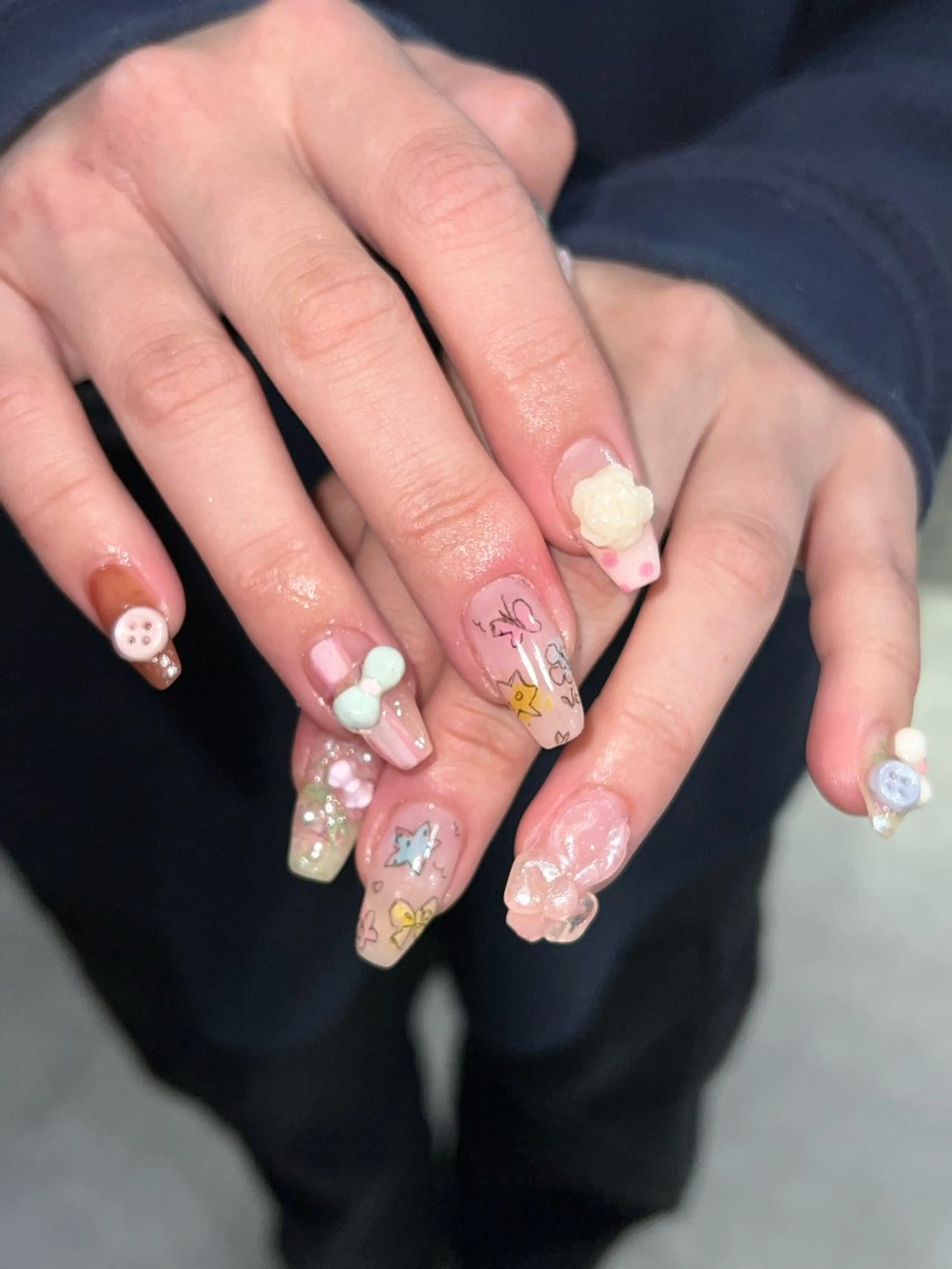 ネイル ハンドネイル フットネイル Hata nail 🎀個性派ニュアンスのネイルデザイン