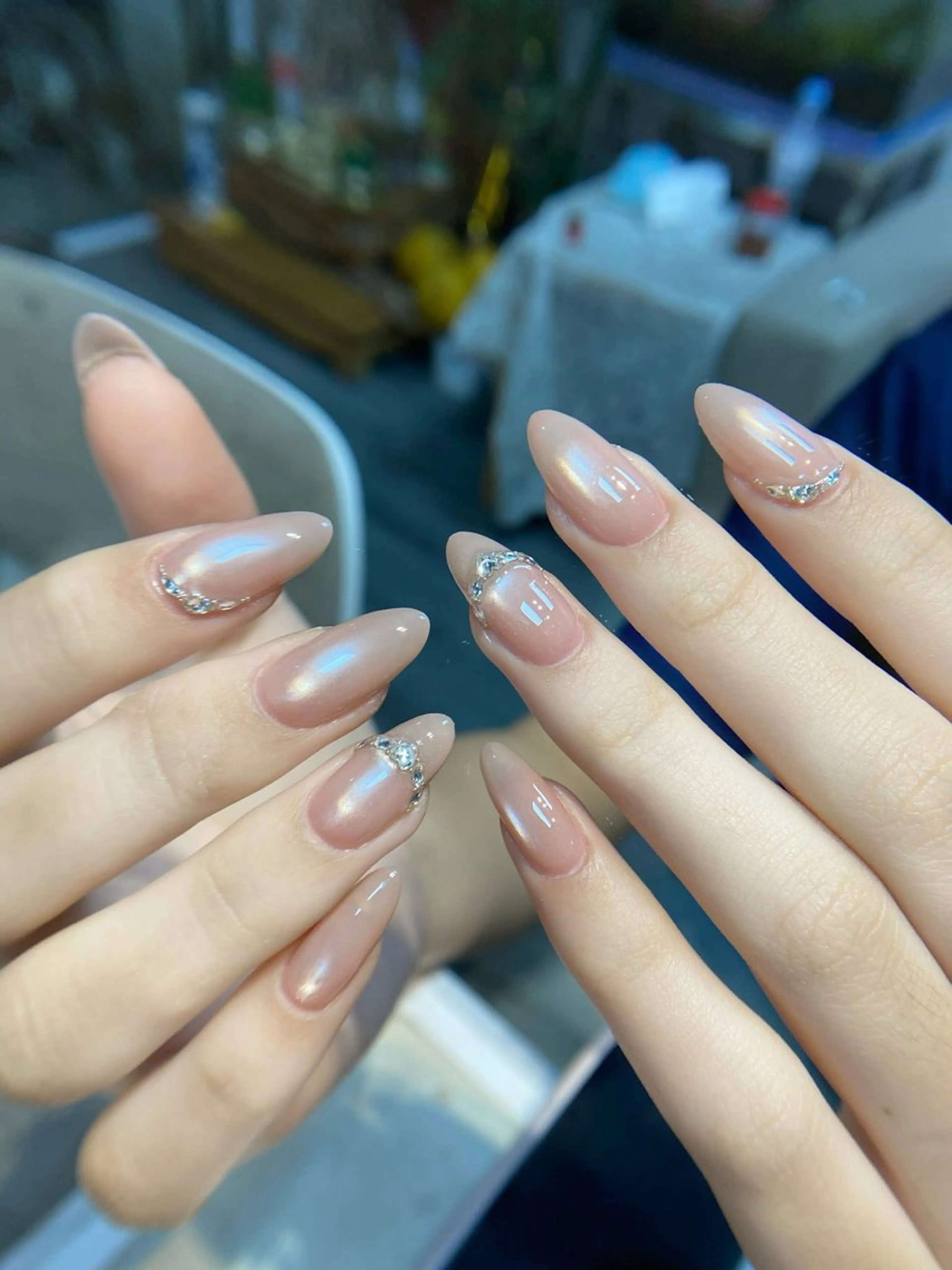 ネイル チークネイル フレンチネイル グラデーション キラキラネイル 韓国ネイル ハンドネイル Minette nailHuongのネイルデザイン