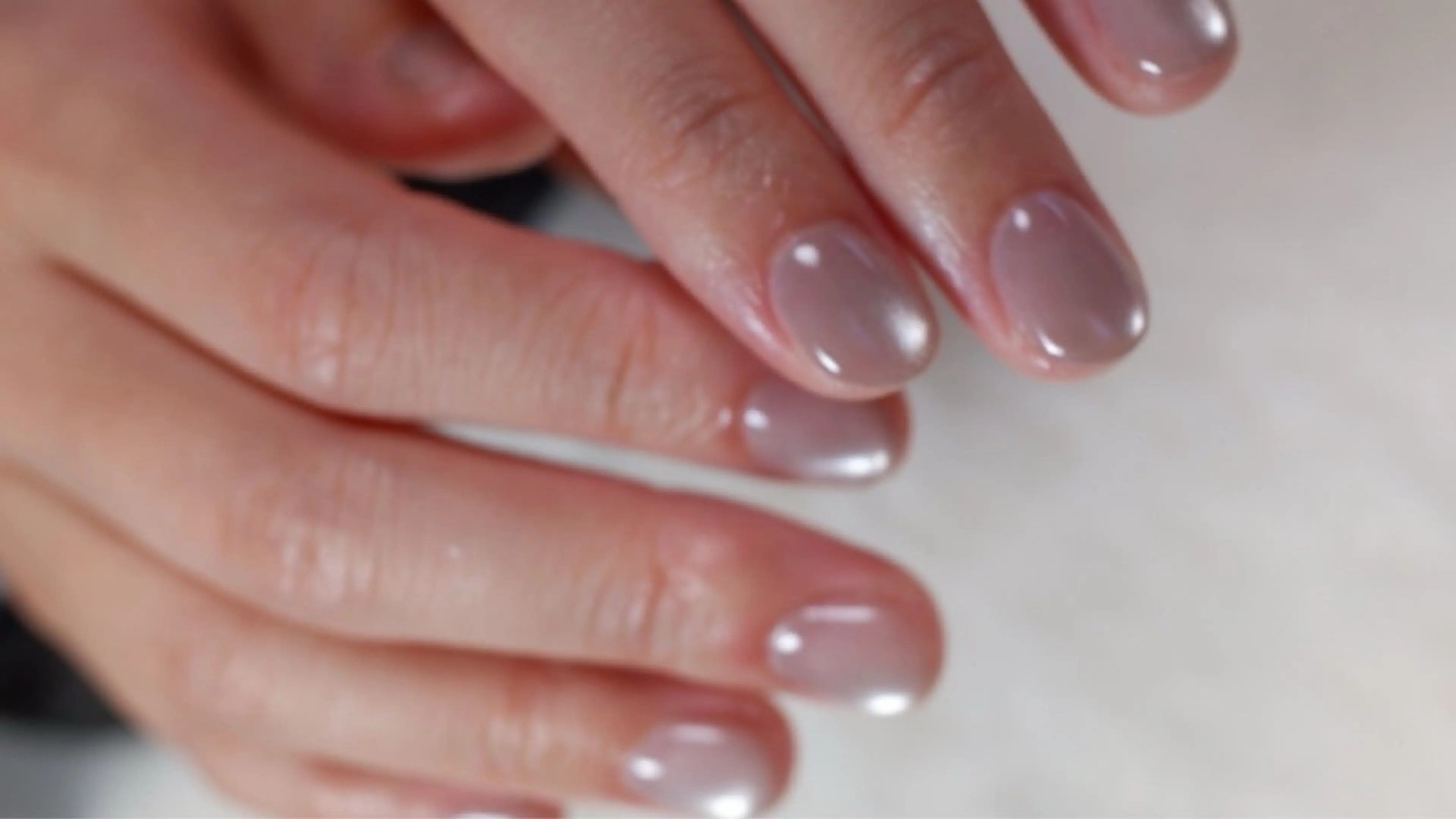 ネイル 氷ネイル・うるうるネイル キラキラネイル マグネットネイル ホワイト hamasaki sakiのネイルデザイン