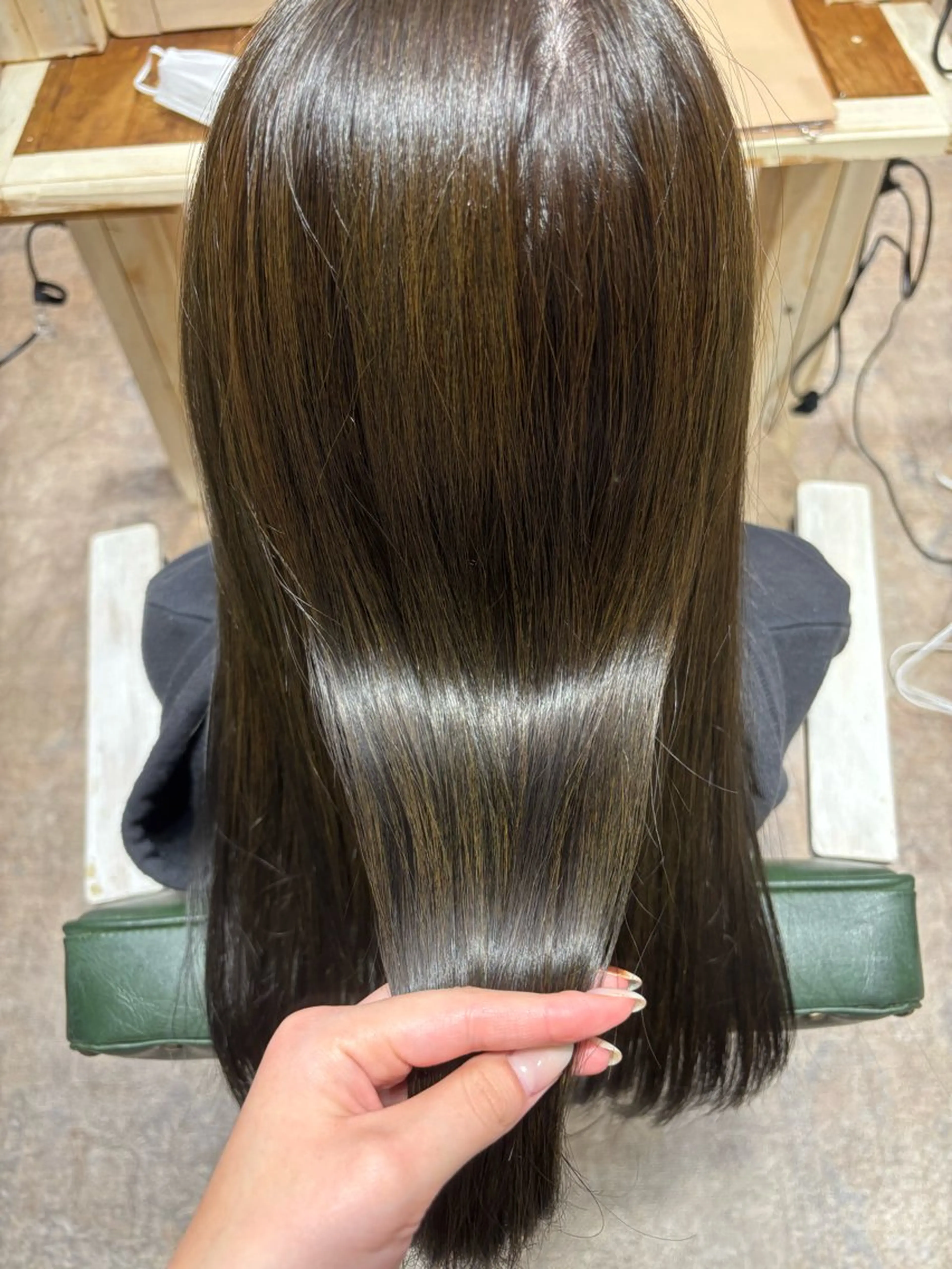 ロング 森  髪質改善🫧 透明感カラーのヘアスタイル