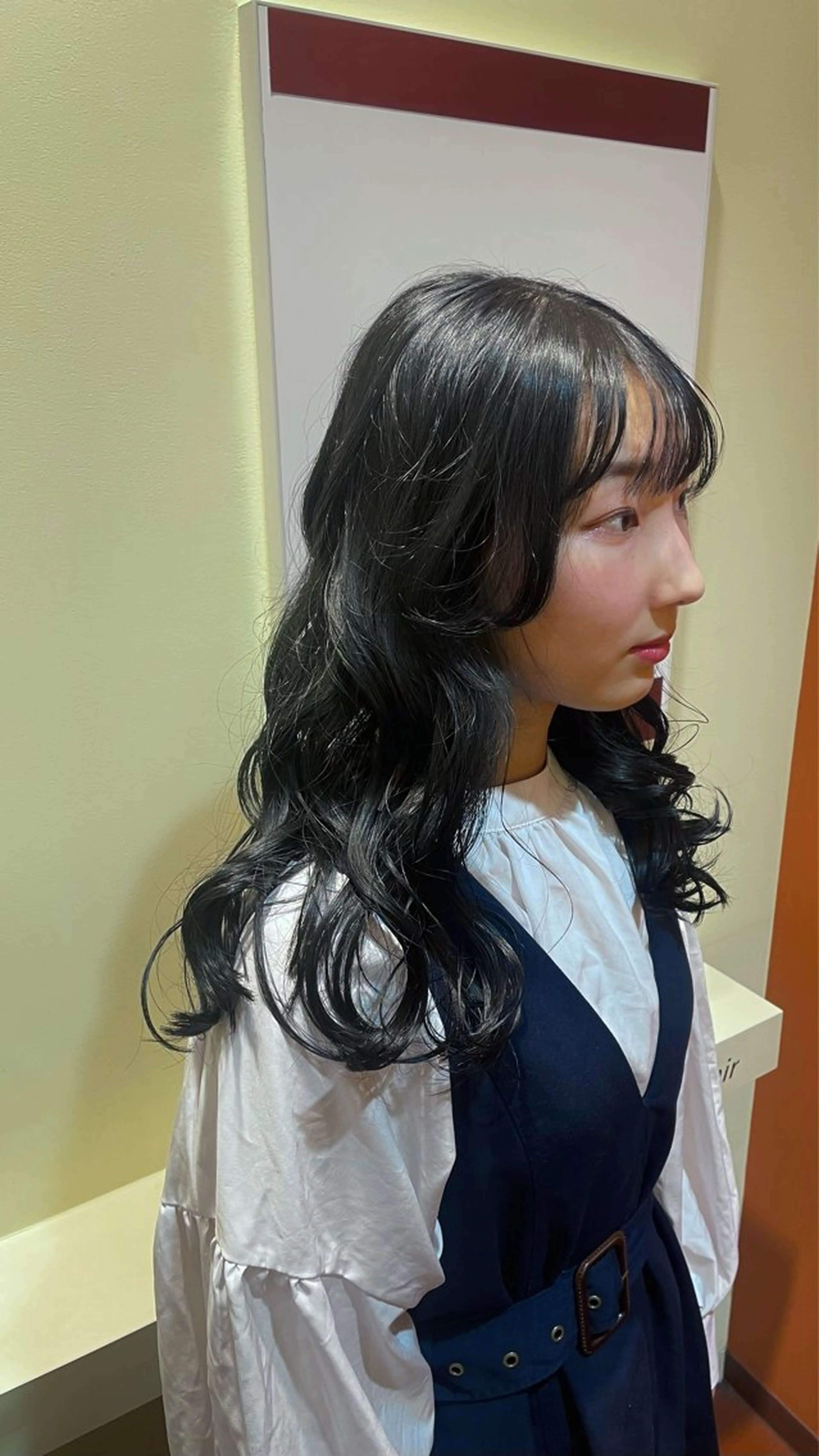 ロング 三富 陽菜のヘアスタイル