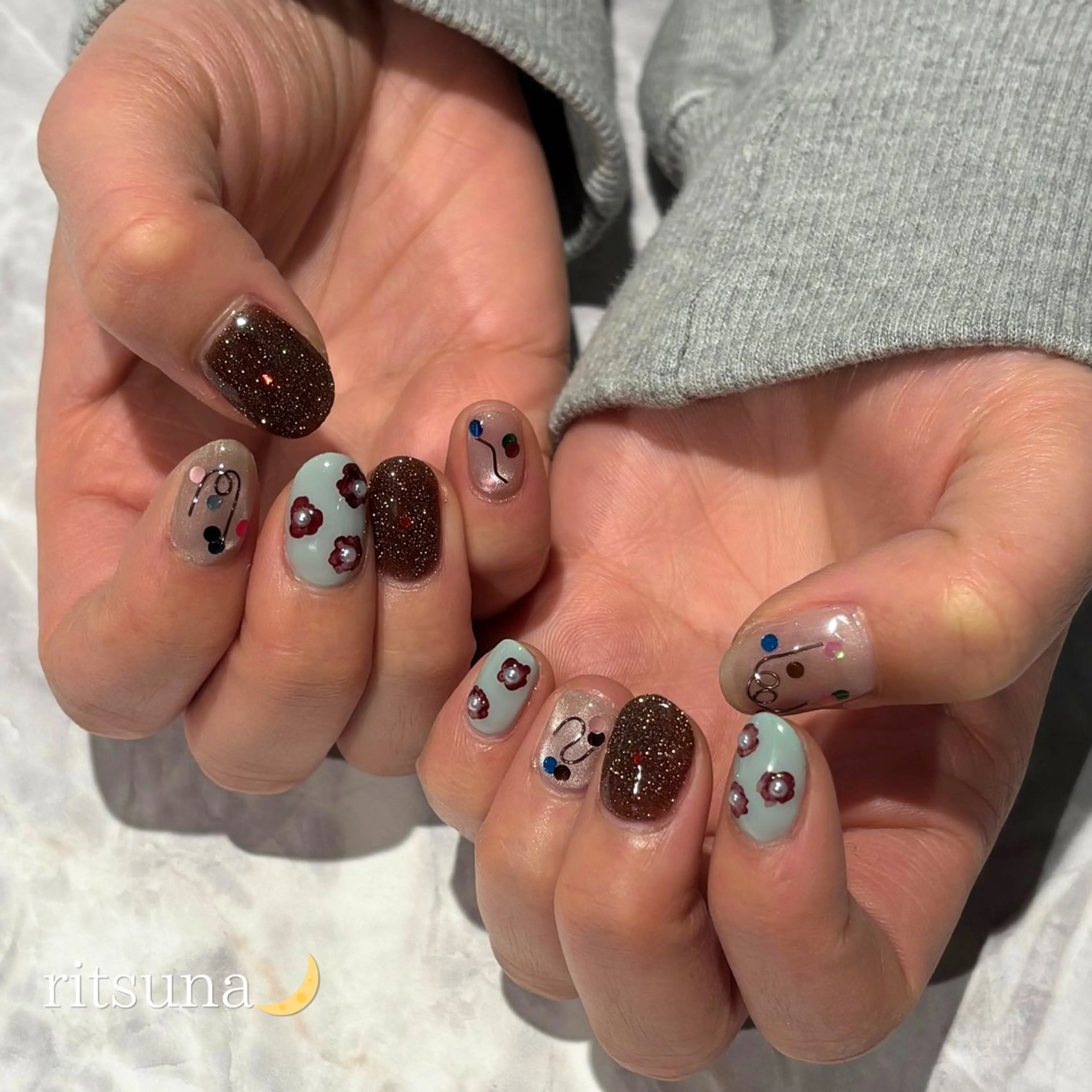 ネイル ハンドネイル ritsuna🌙 nail 堺筋本町のネイルデザイン