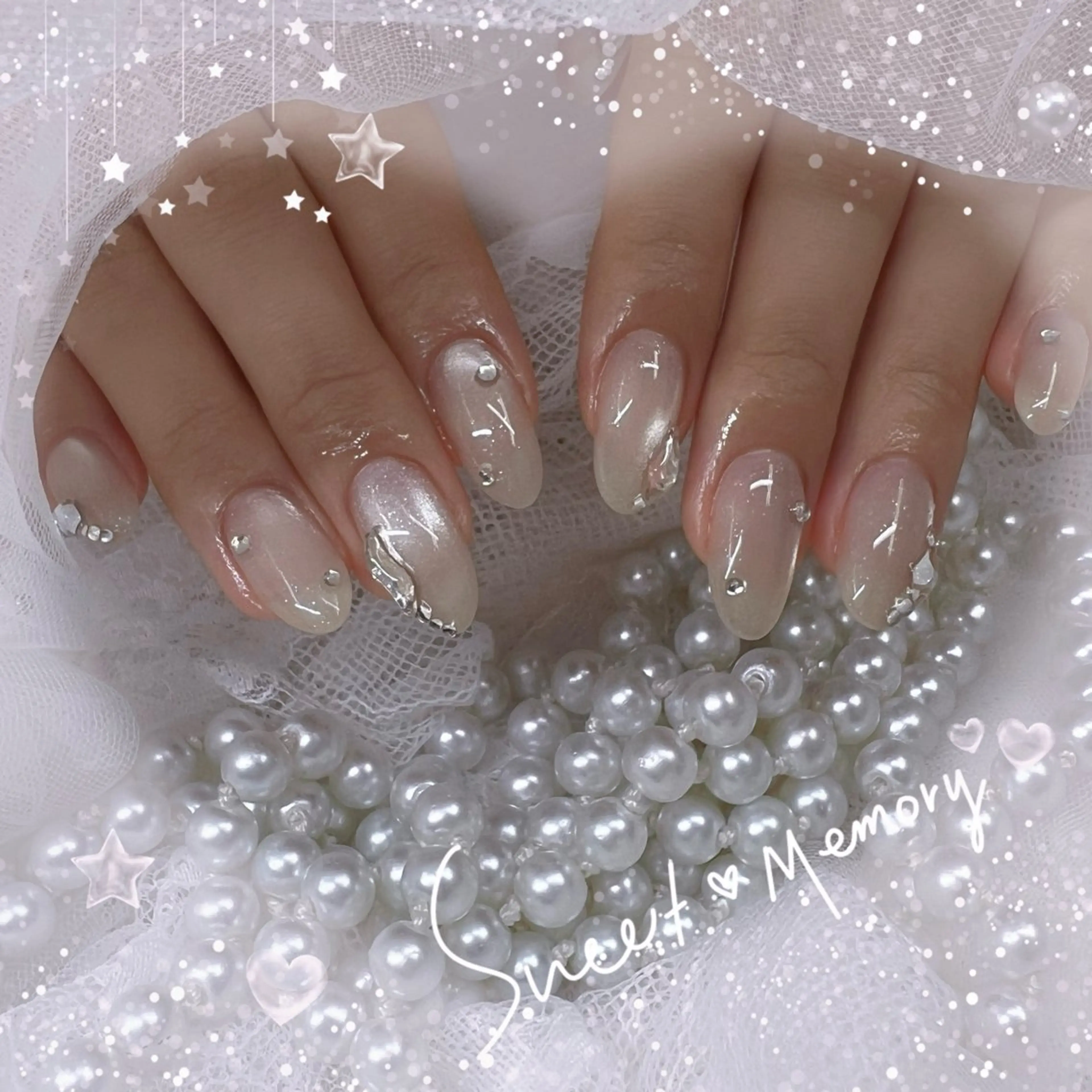 ネイル チークネイル フレンチネイル ガーリー ガラスフレンチ グラデーション ハンドネイル Chill Nailsalonのネイルデザイン