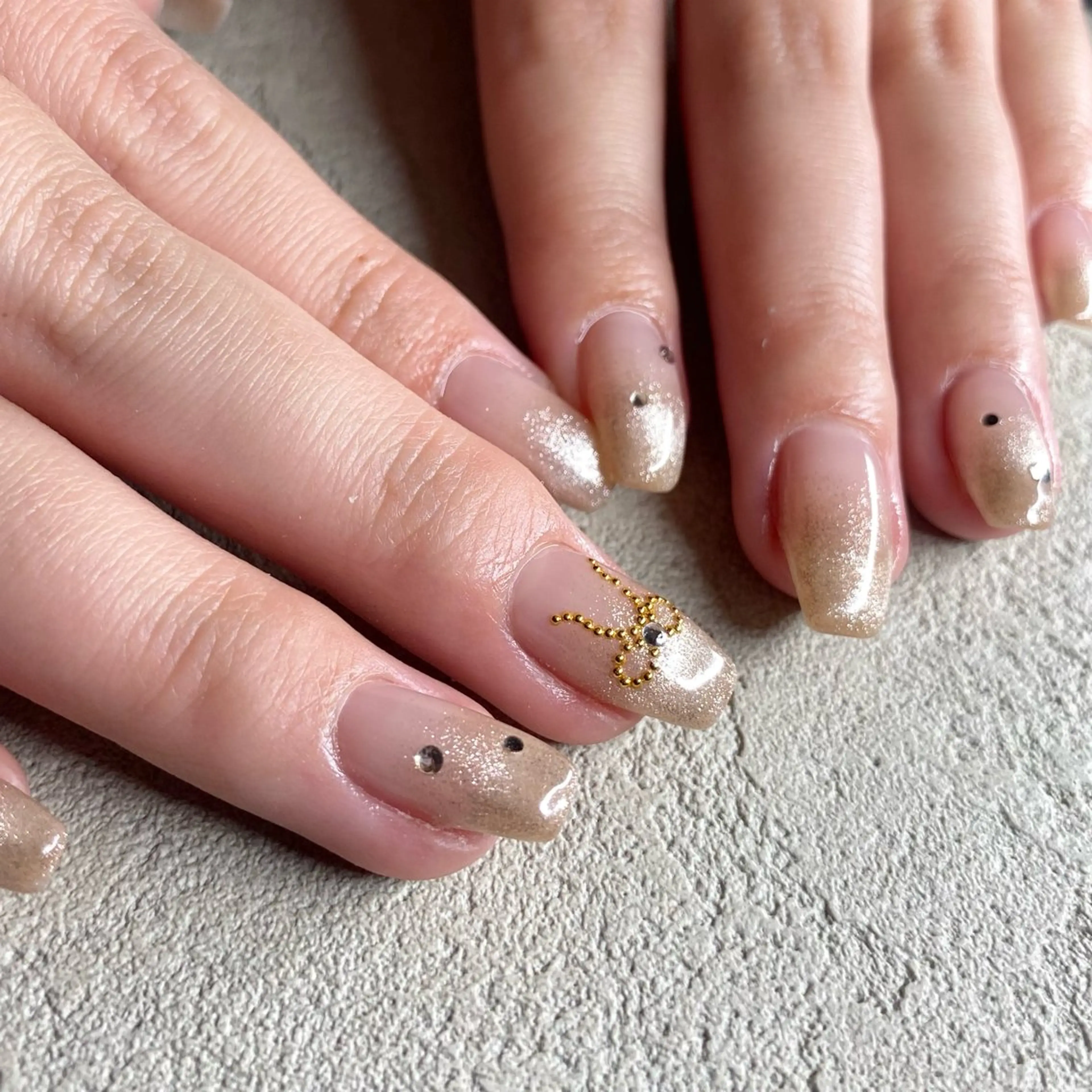 ネイル アートネイル ニュアンスネイル 冬ネイル ハンドネイル 山田 貴子のネイルデザイン