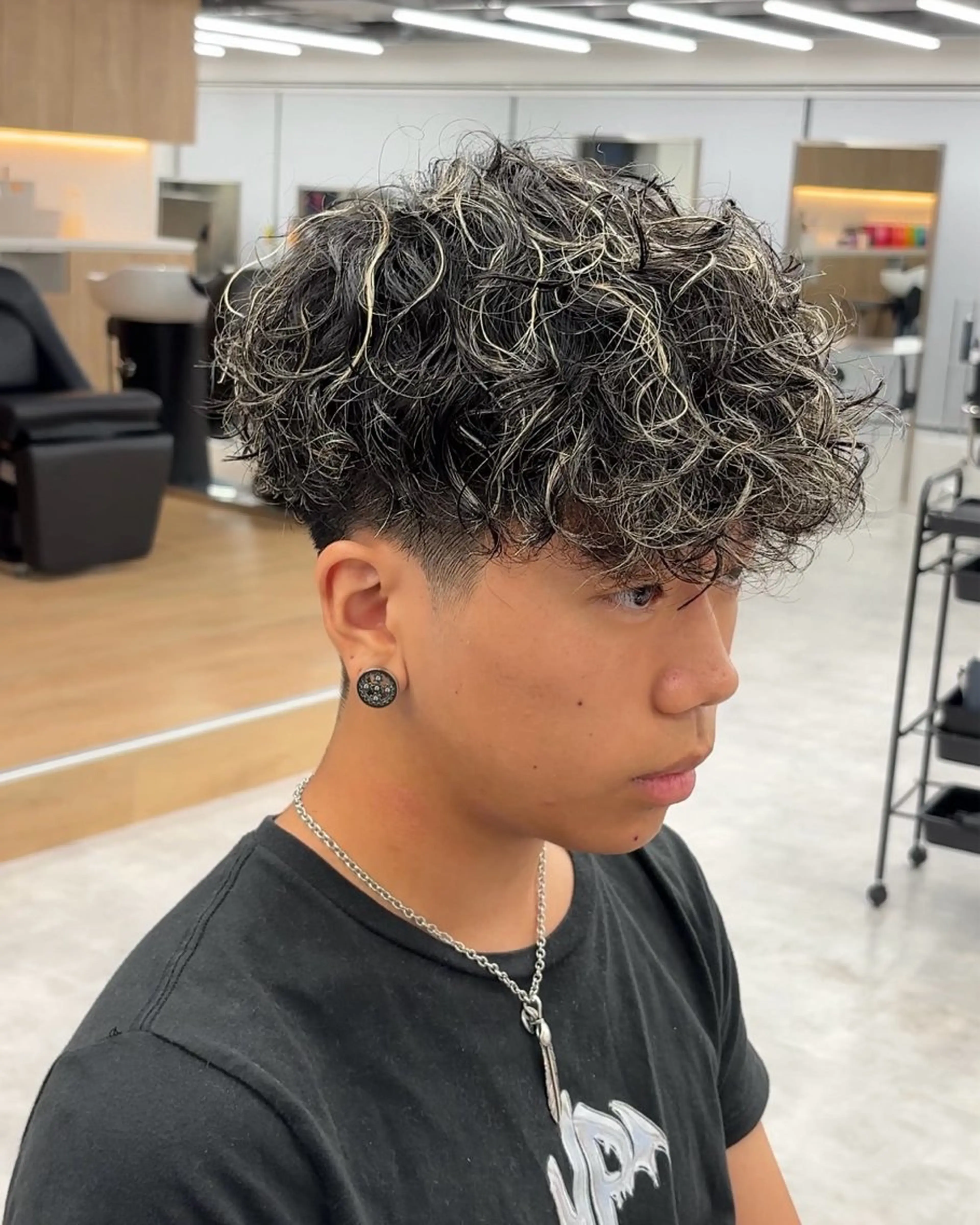 カット+パーマ+ハイライトカラーの写真