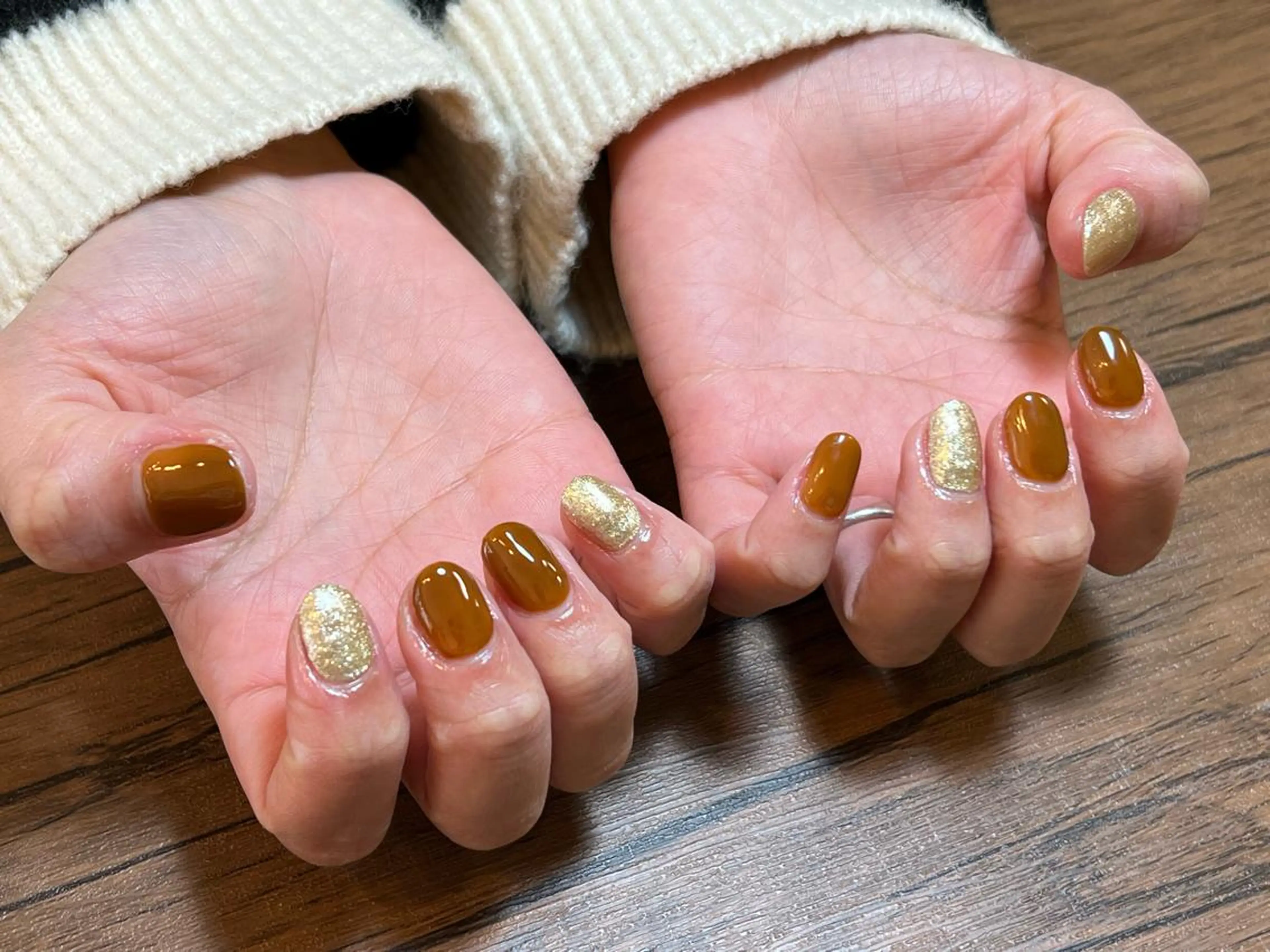 ネイル ワンカラーネイル ハンドネイル HENRIETTA NAILSALONのネイルデザイン