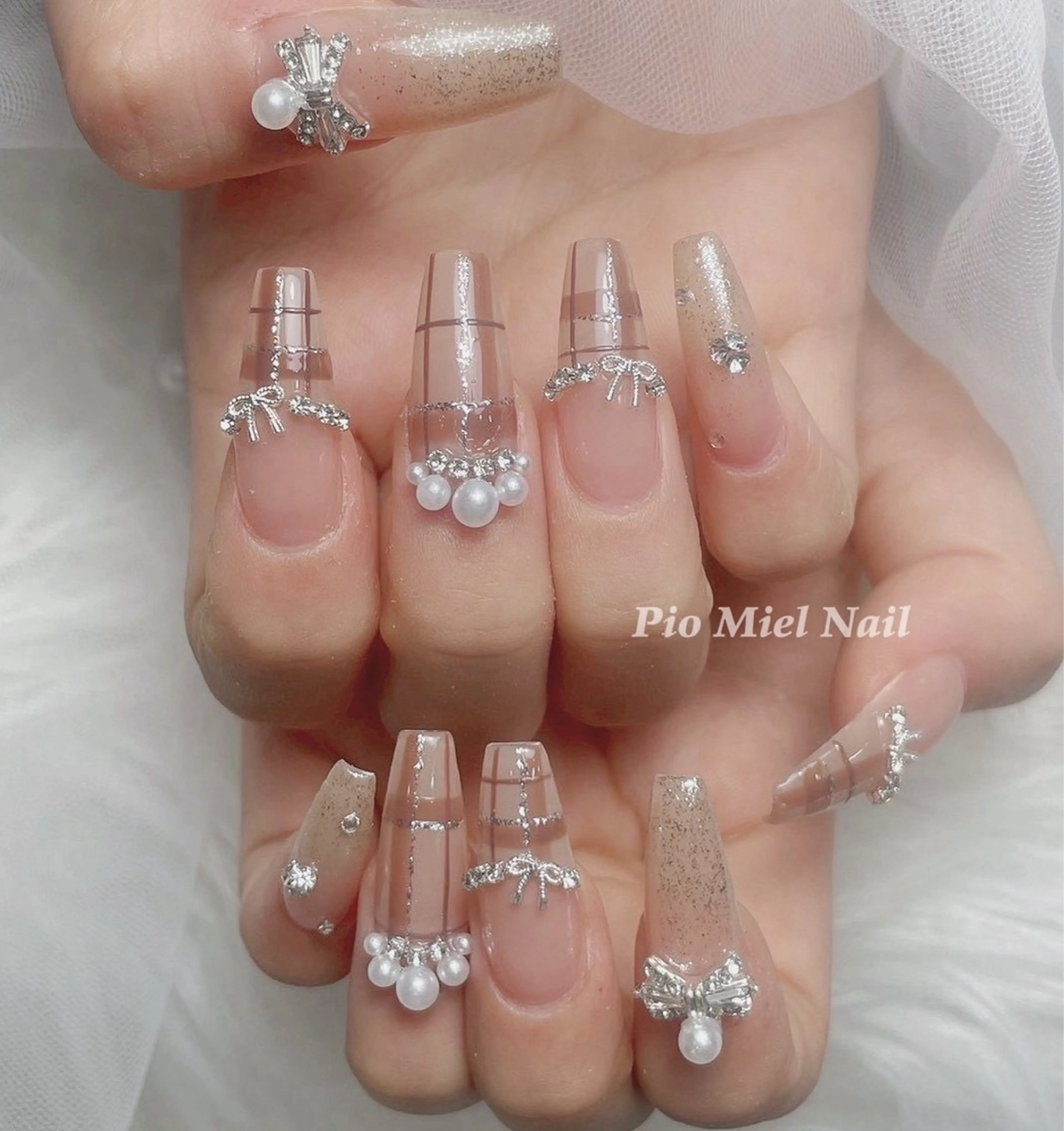 ネイル ハンドネイル HANA 長さだしのネイルデザイン