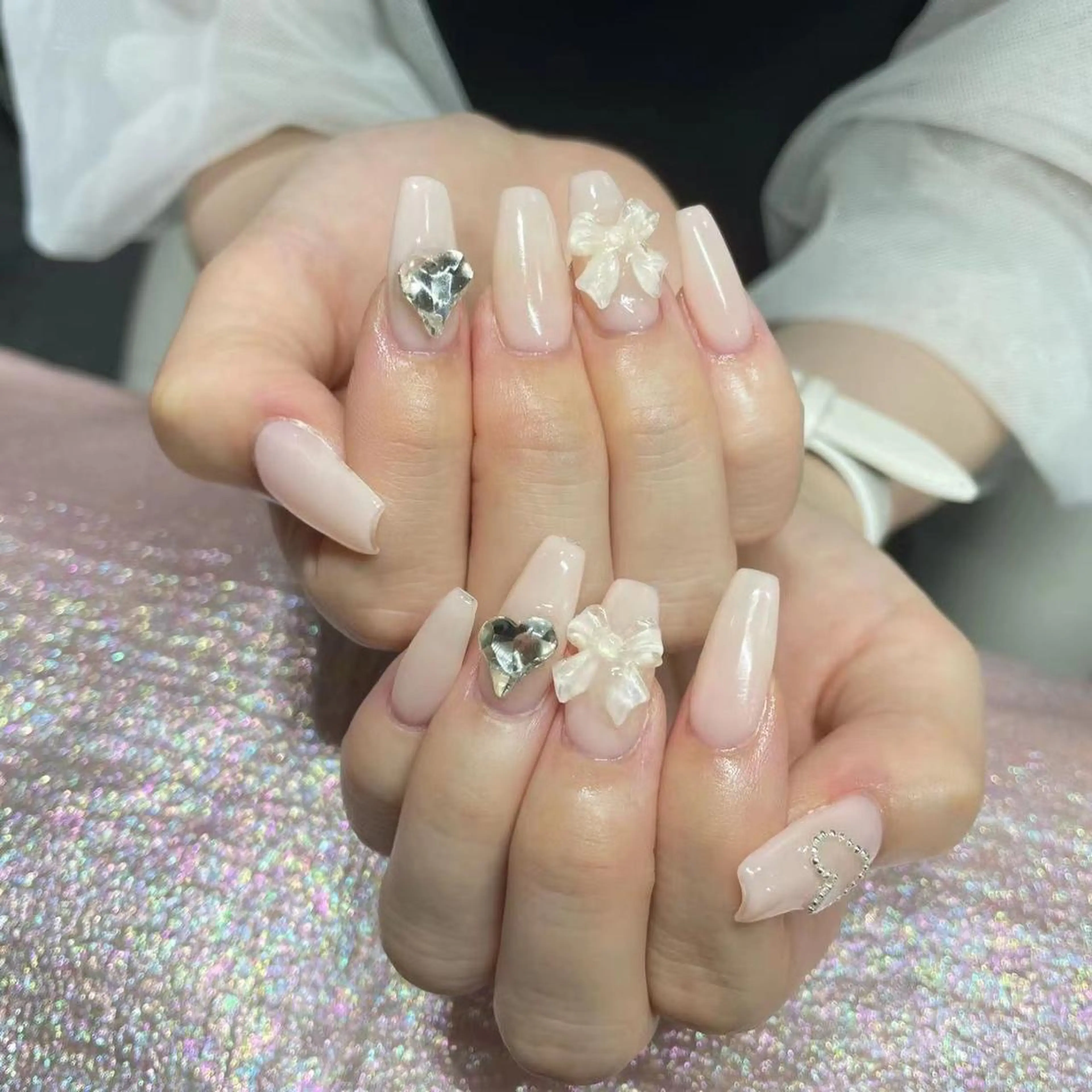 ネイル 長さ出し ネイルチップ Queens 榊 まおのネイルデザイン