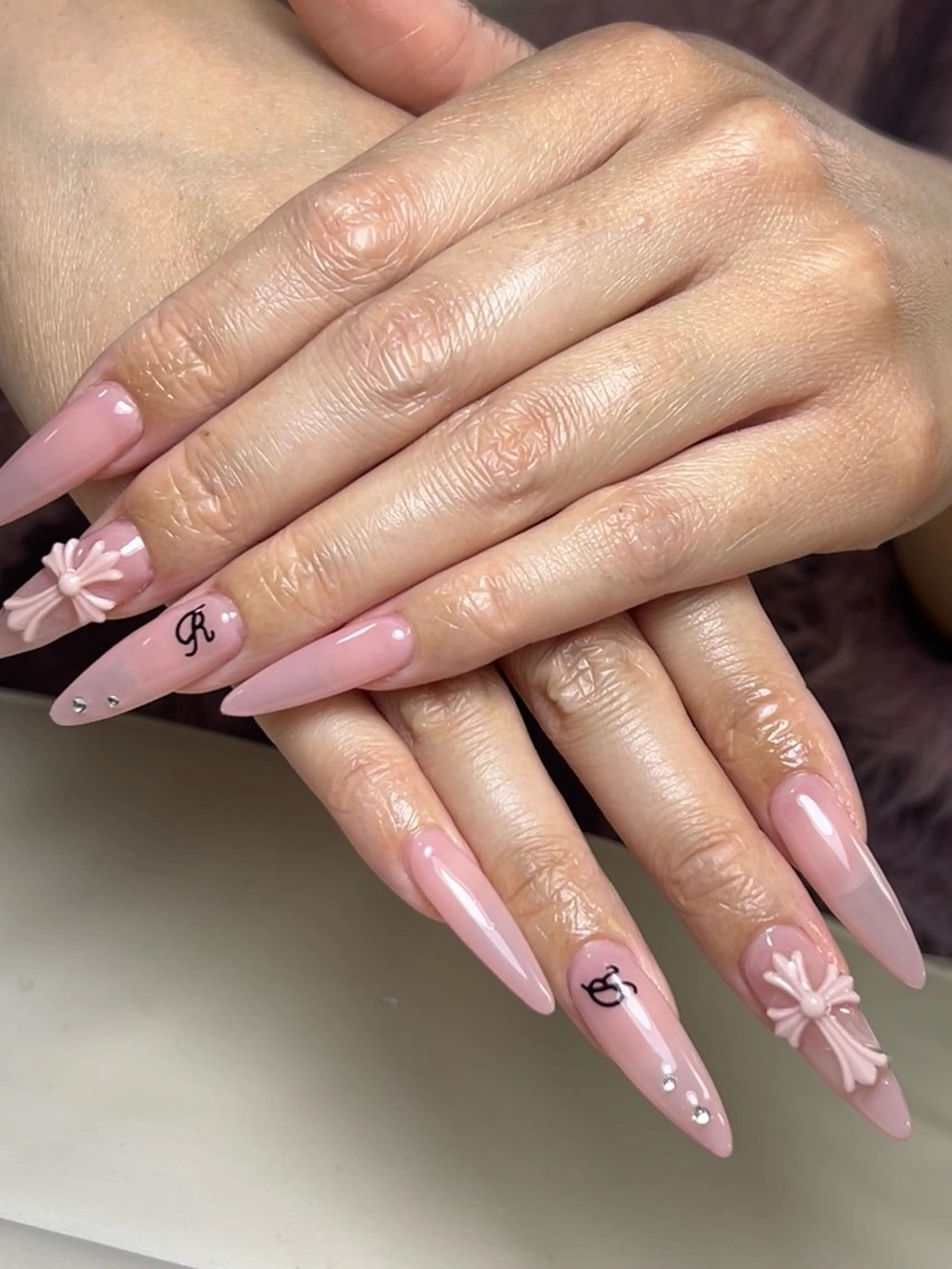 ネイル アートネイル チークネイル 長さ出し フレンチネイル ジェルネイル ハンドネイル ハンドケア 🦋new Nail🦋ニノのネイルデザイン
