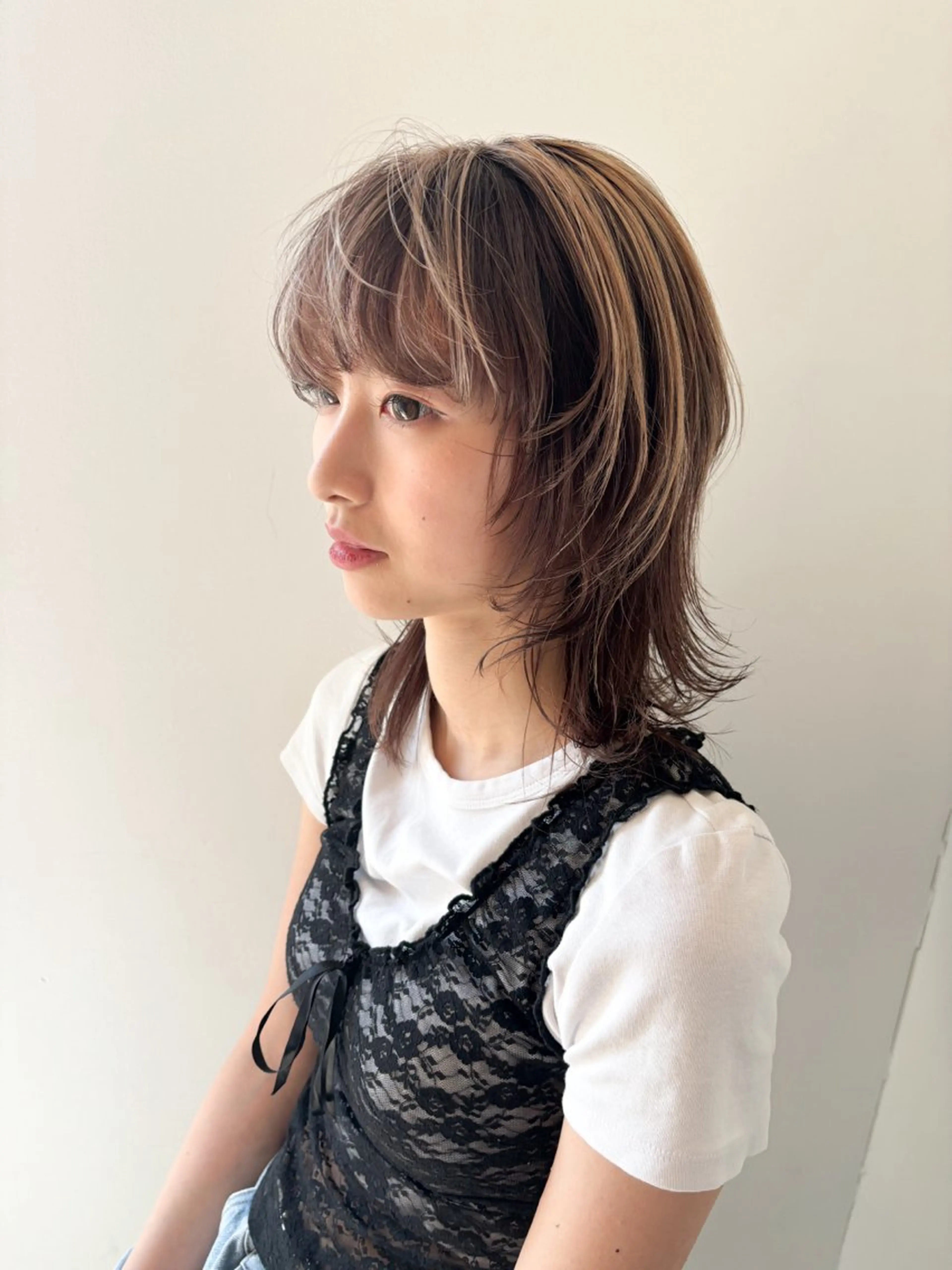 セミロング カラー ハイライトカラー ハイライト レイヤーカット カット ヘアカラー Takuma Suzuki中目黒のヘアスタイル