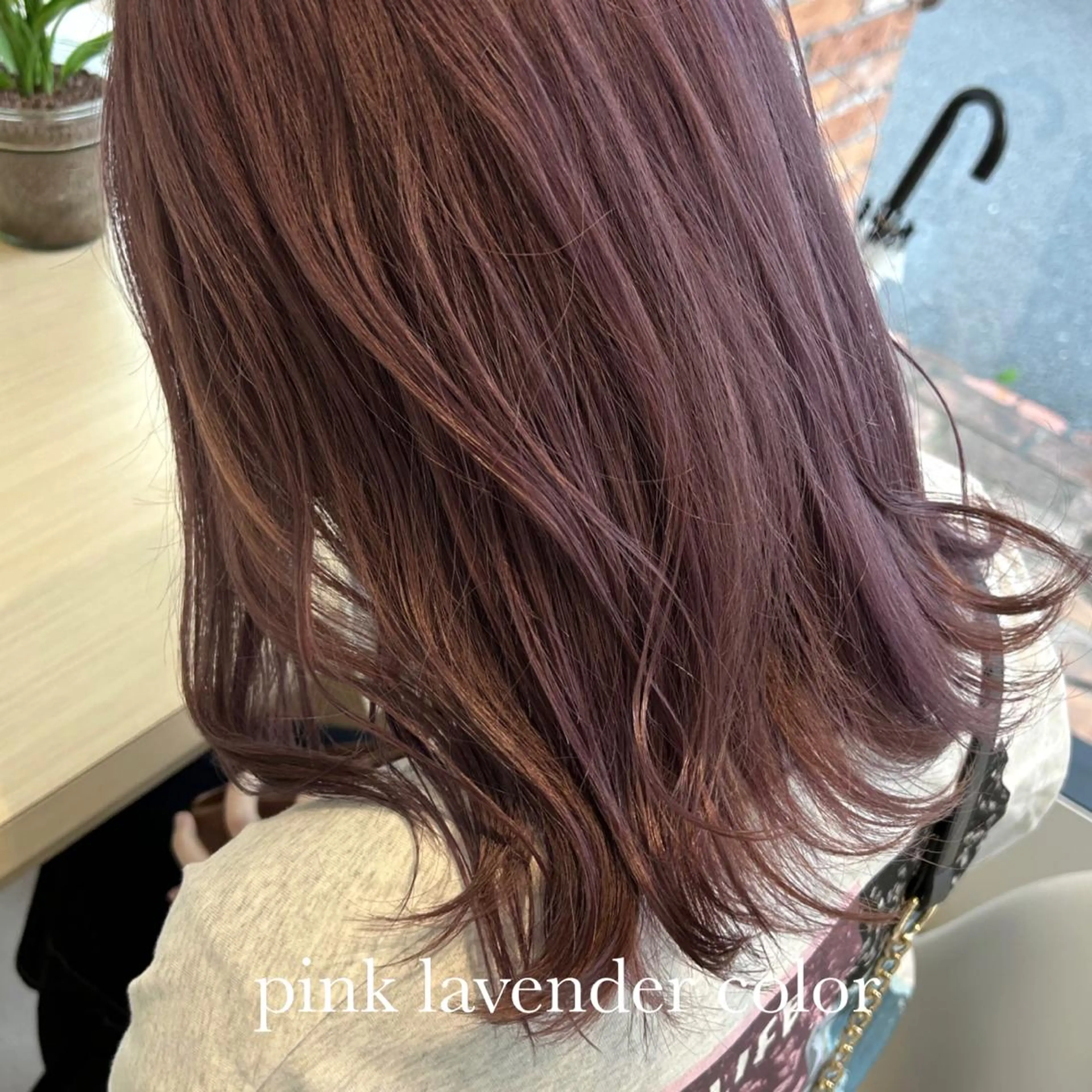 カラー Ida Akaneのヘアスタイル