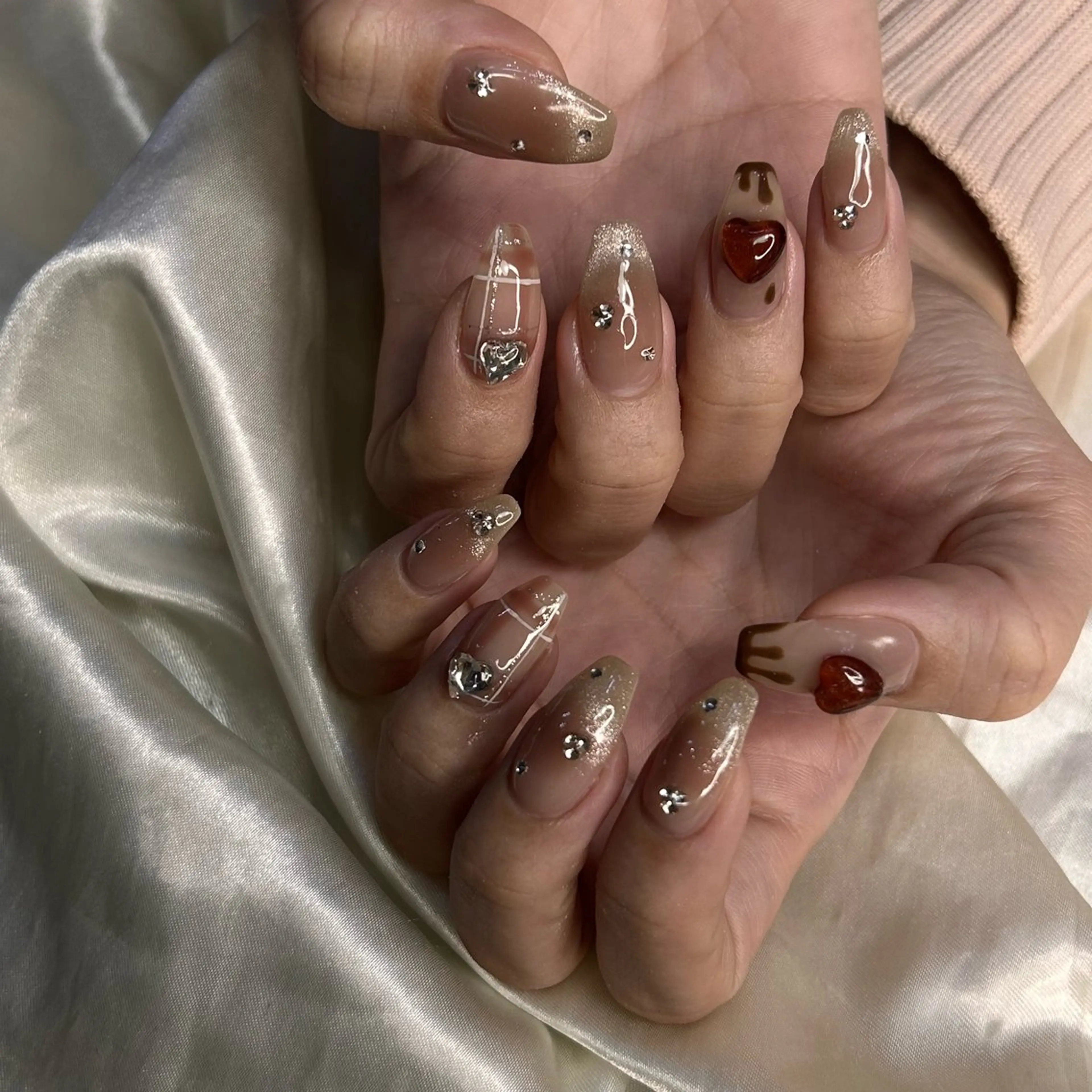 ネイル ハンドネイル 西岡 杏のネイルデザイン