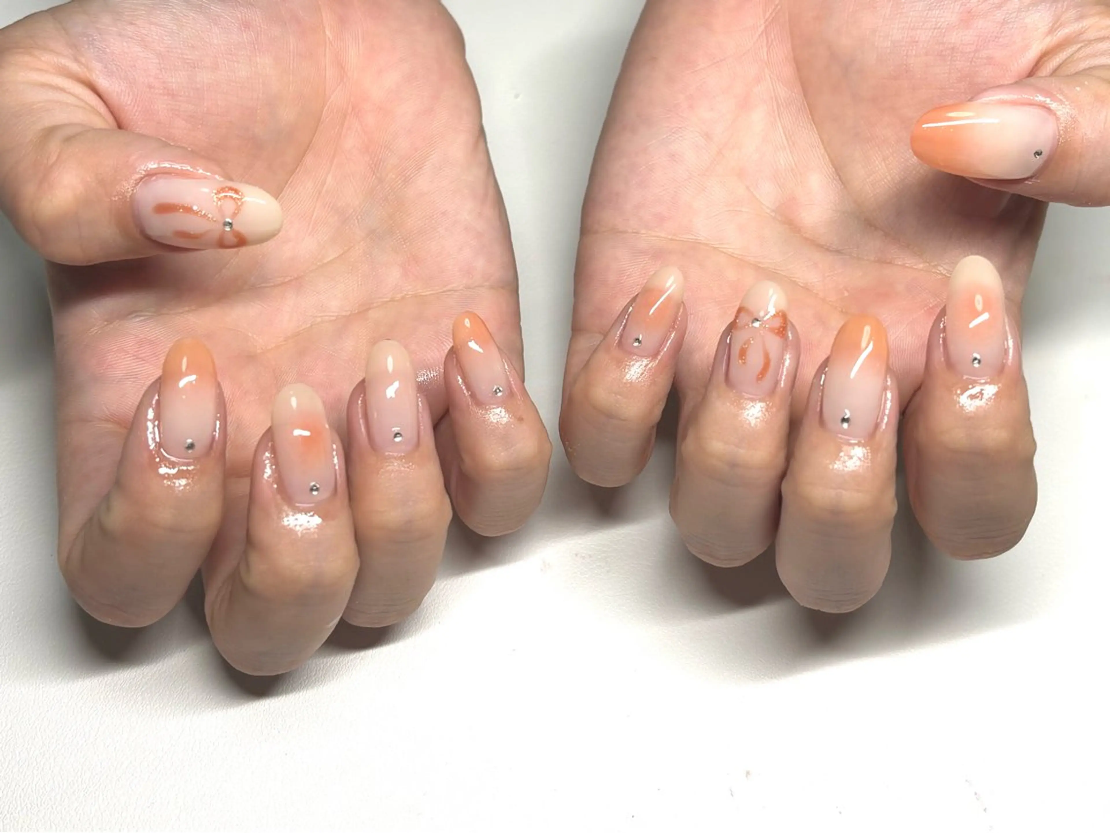 ネイル チークネイル グラデーション ハンドネイル nayu nailのネイルデザイン
