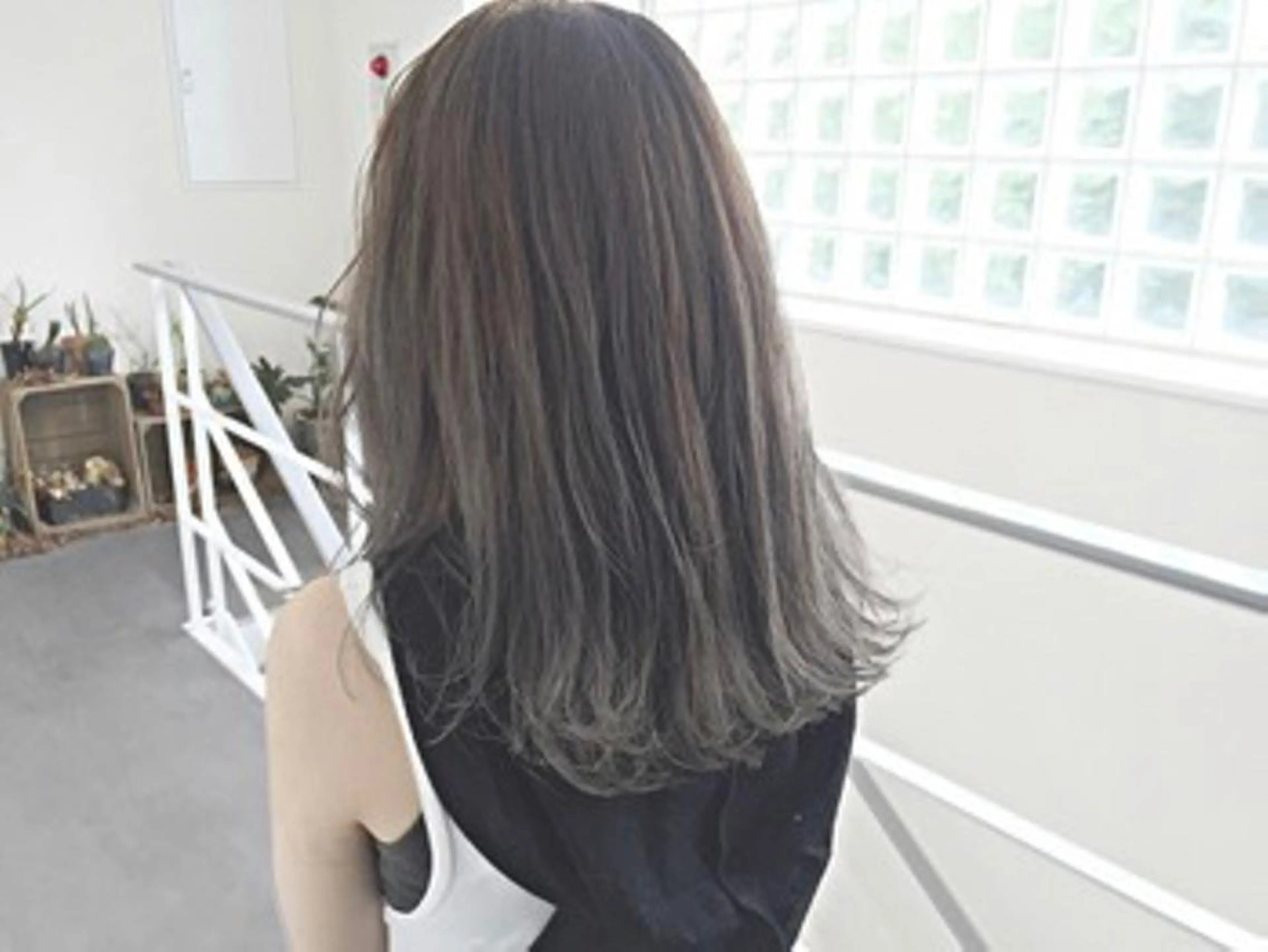 セミロング 外国人風カラー ハイライト the BRIDGE hair salonのヘアスタイル