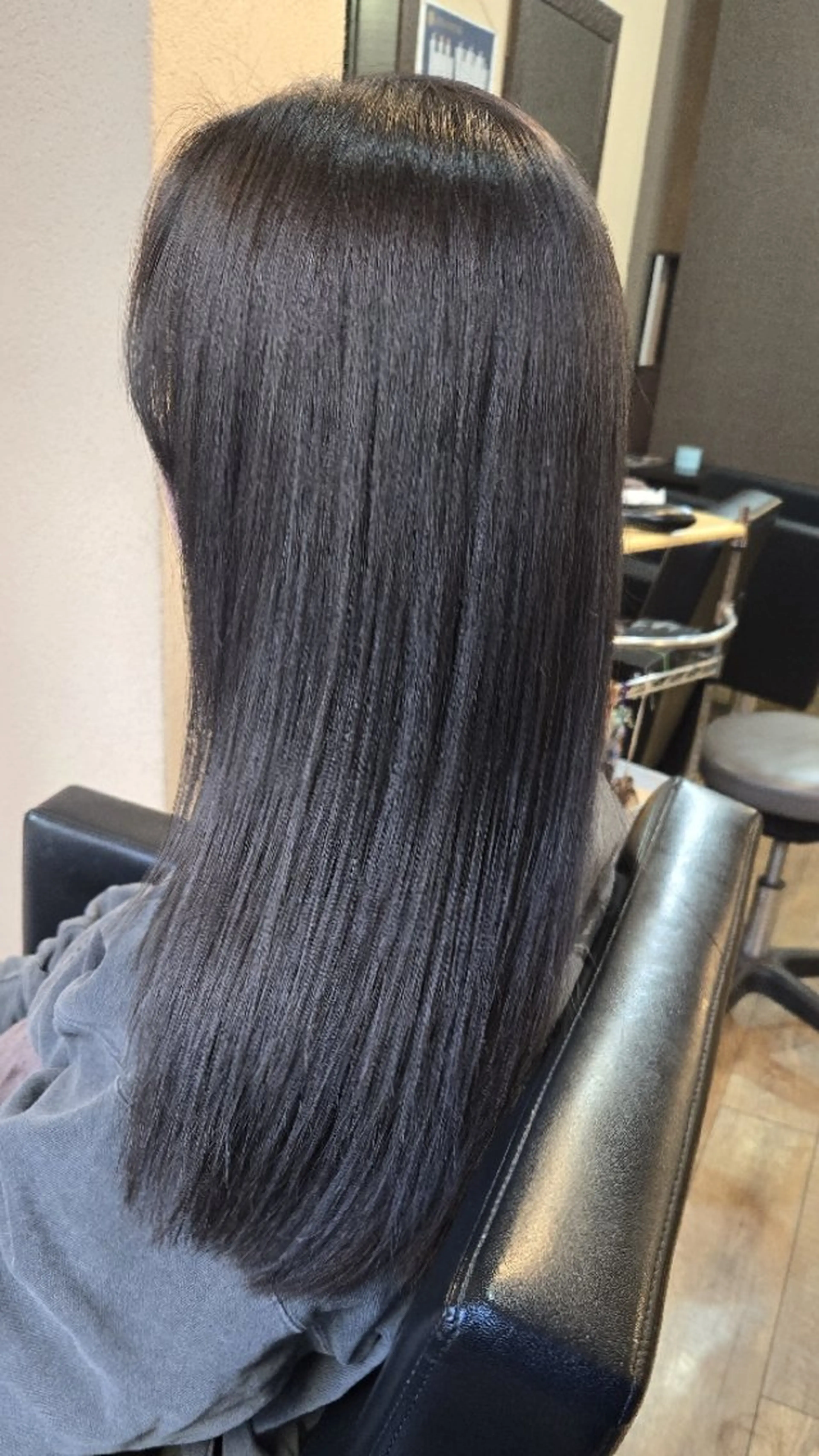 カラー ブリーチ グレージュ ラベンダーカラー ラベンダーグレージュ ラベンダーグレー Seven Quarterのヘアスタイル