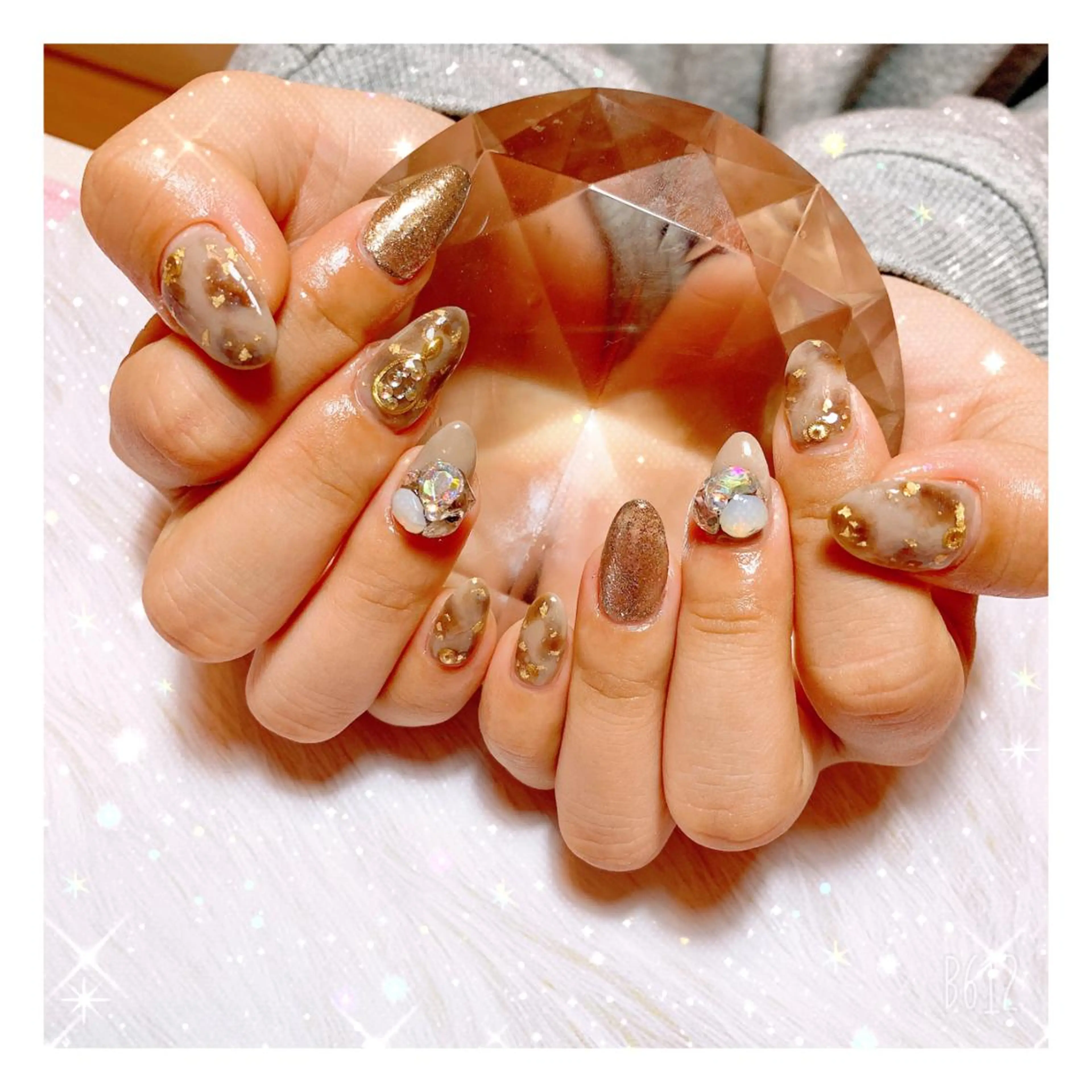 ネイル ストーンネイル C's coffretのネイルデザイン