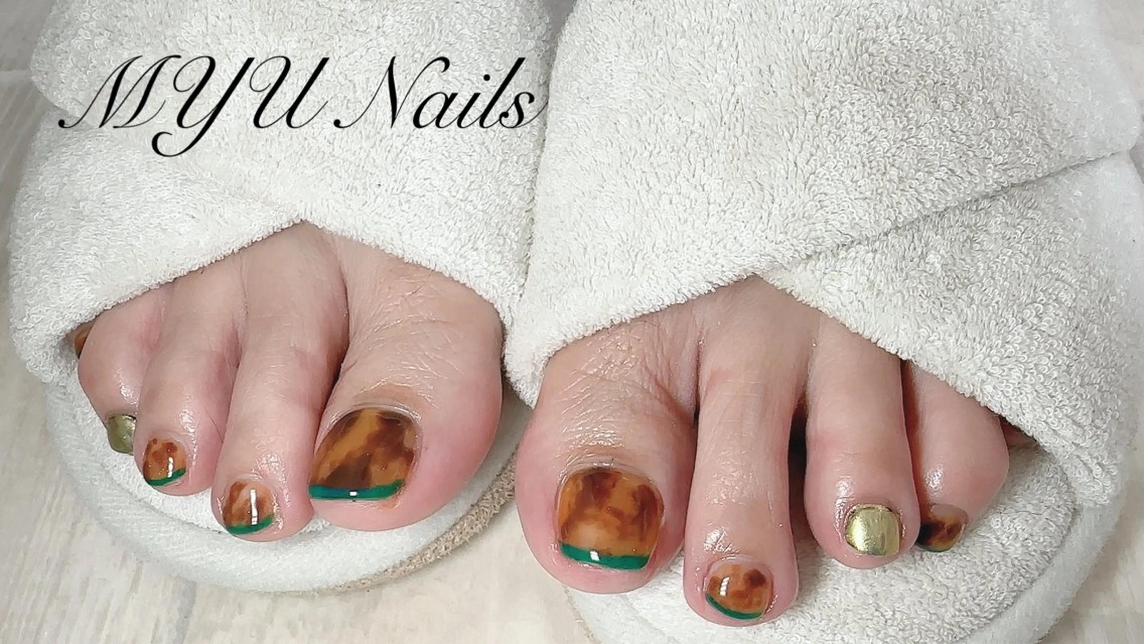 ネイル フットネイル フレンチネイル ニュアンスネイル🌈 MYU Nailsのネイルデザイン