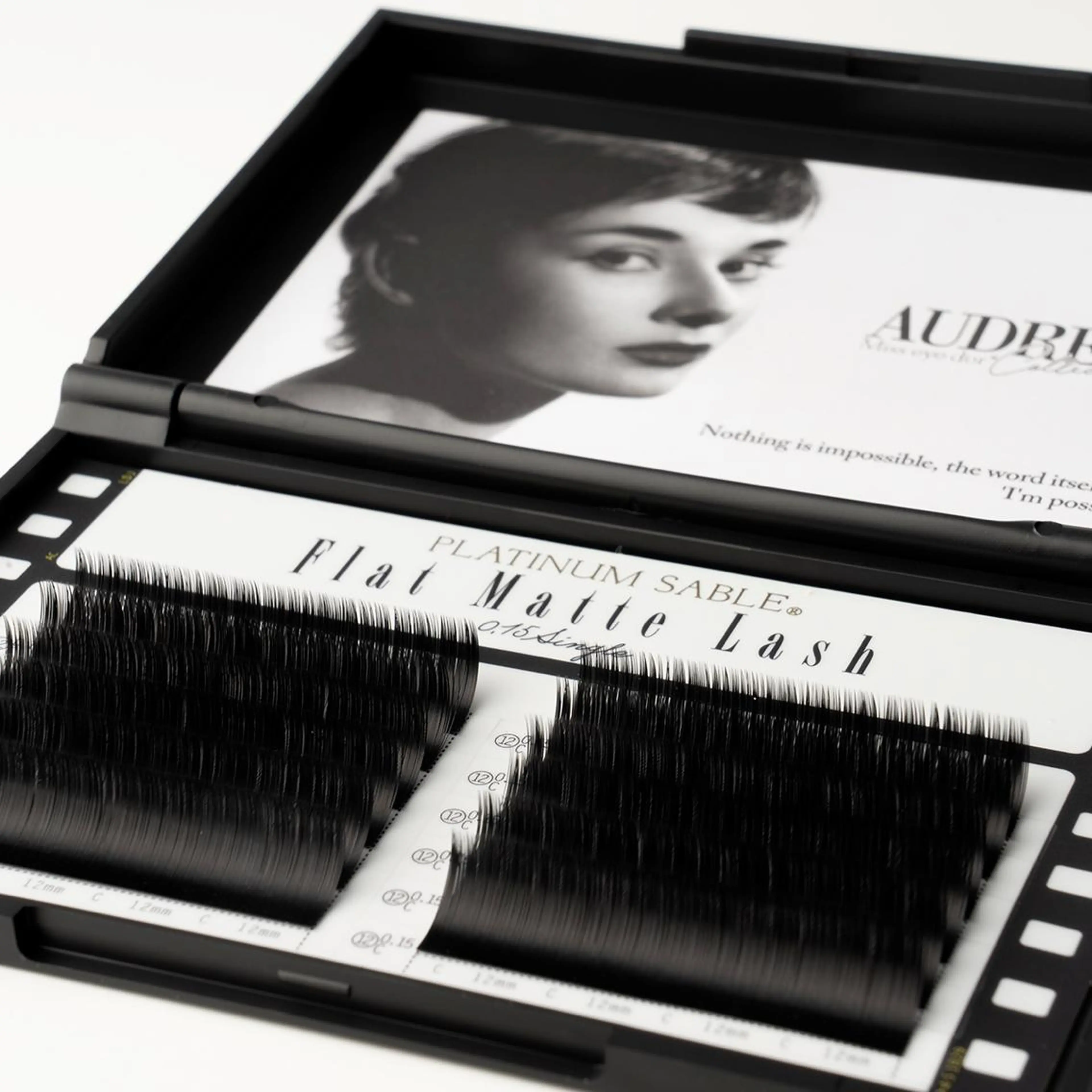 マツエク・マツパ フラットラッシュ マツエク Eye ELSA lash 山口の眉毛・アイブロウイメージ