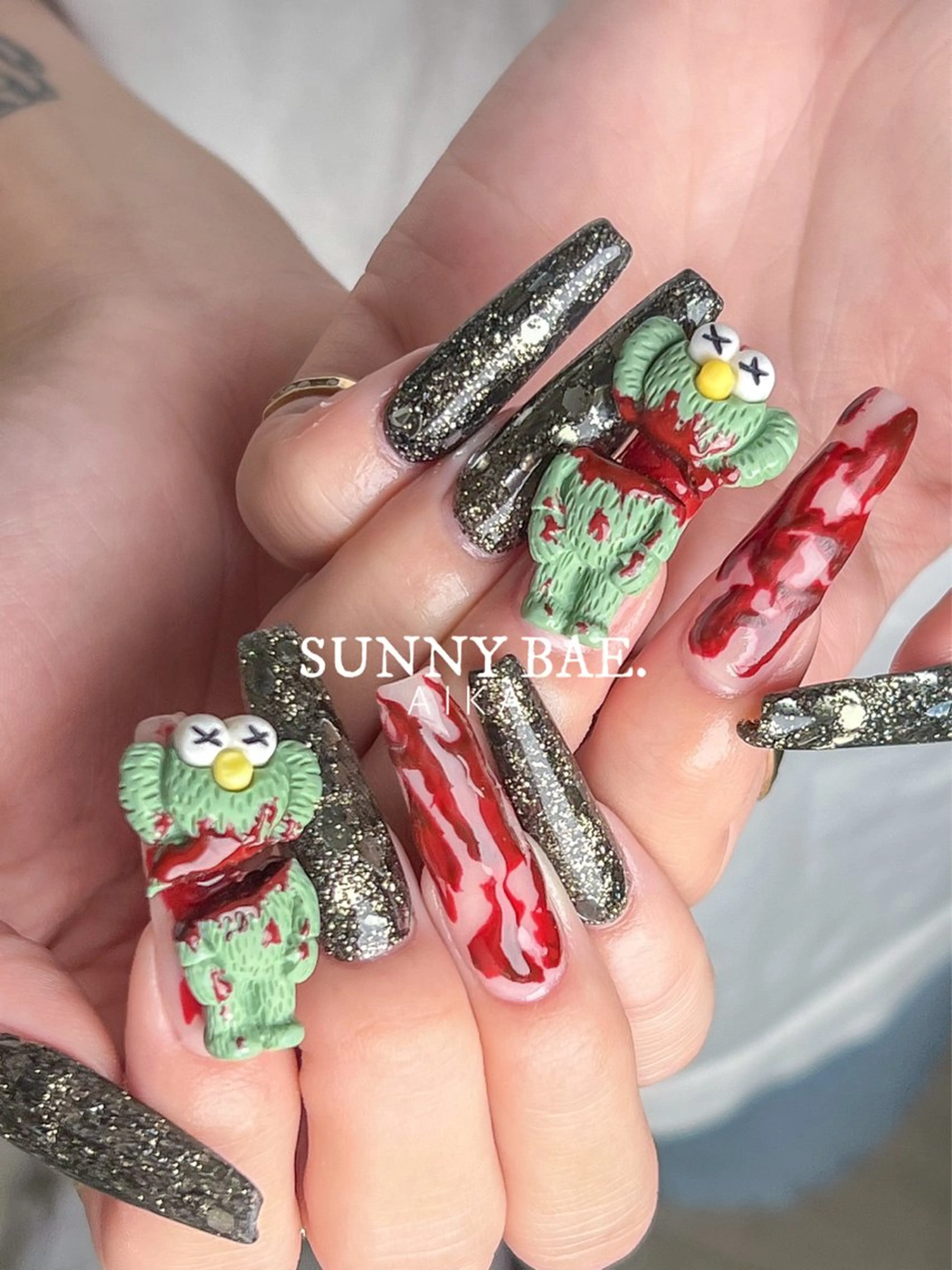 ネイル ジェルネイル キラキラネイル ロングネイル 持ち込み ワンカラーネイル Made By AIKAのネイルデザイン