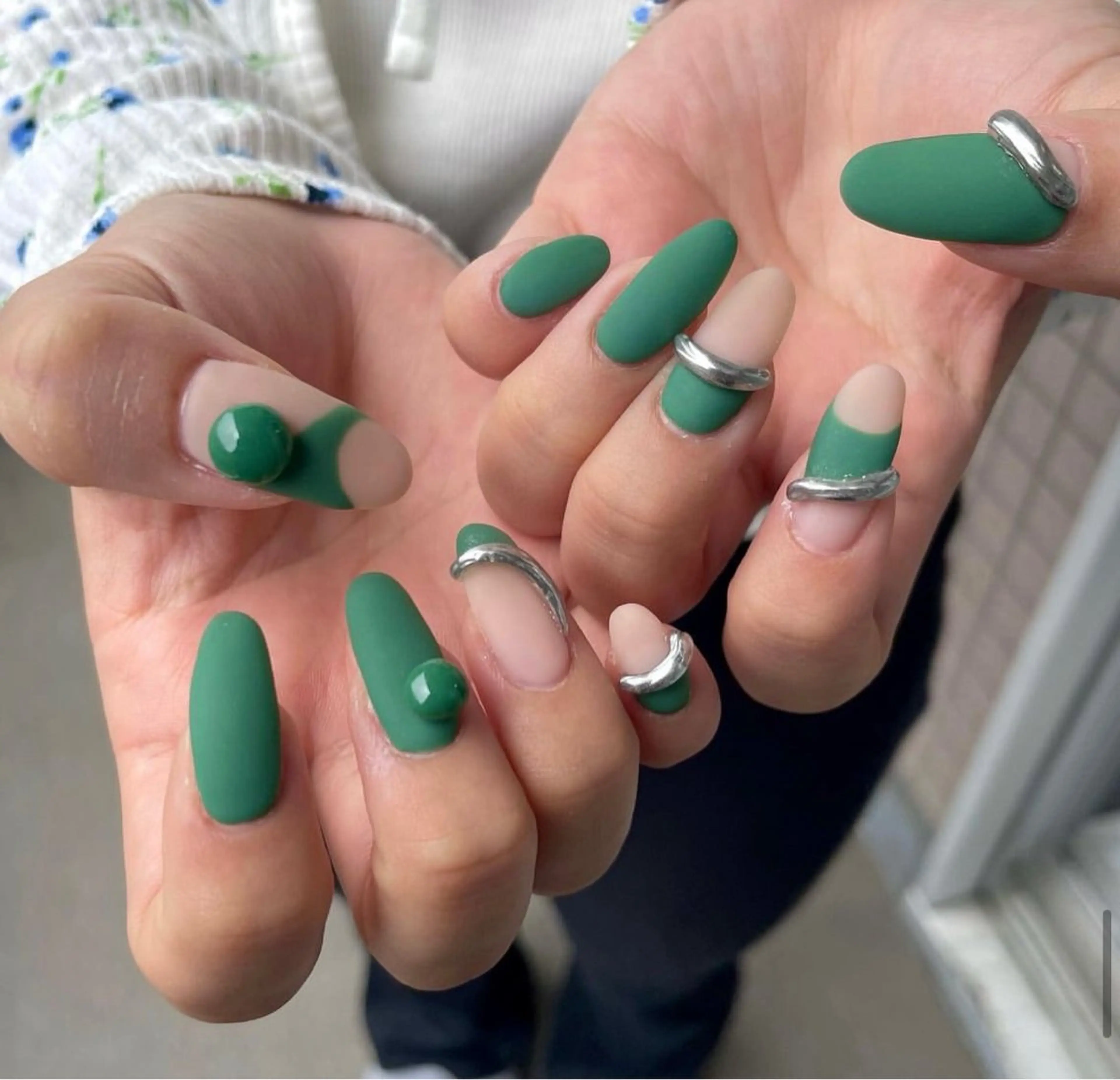 ネイル ハンドネイル Sii nail 🤍SAKIのネイルデザイン