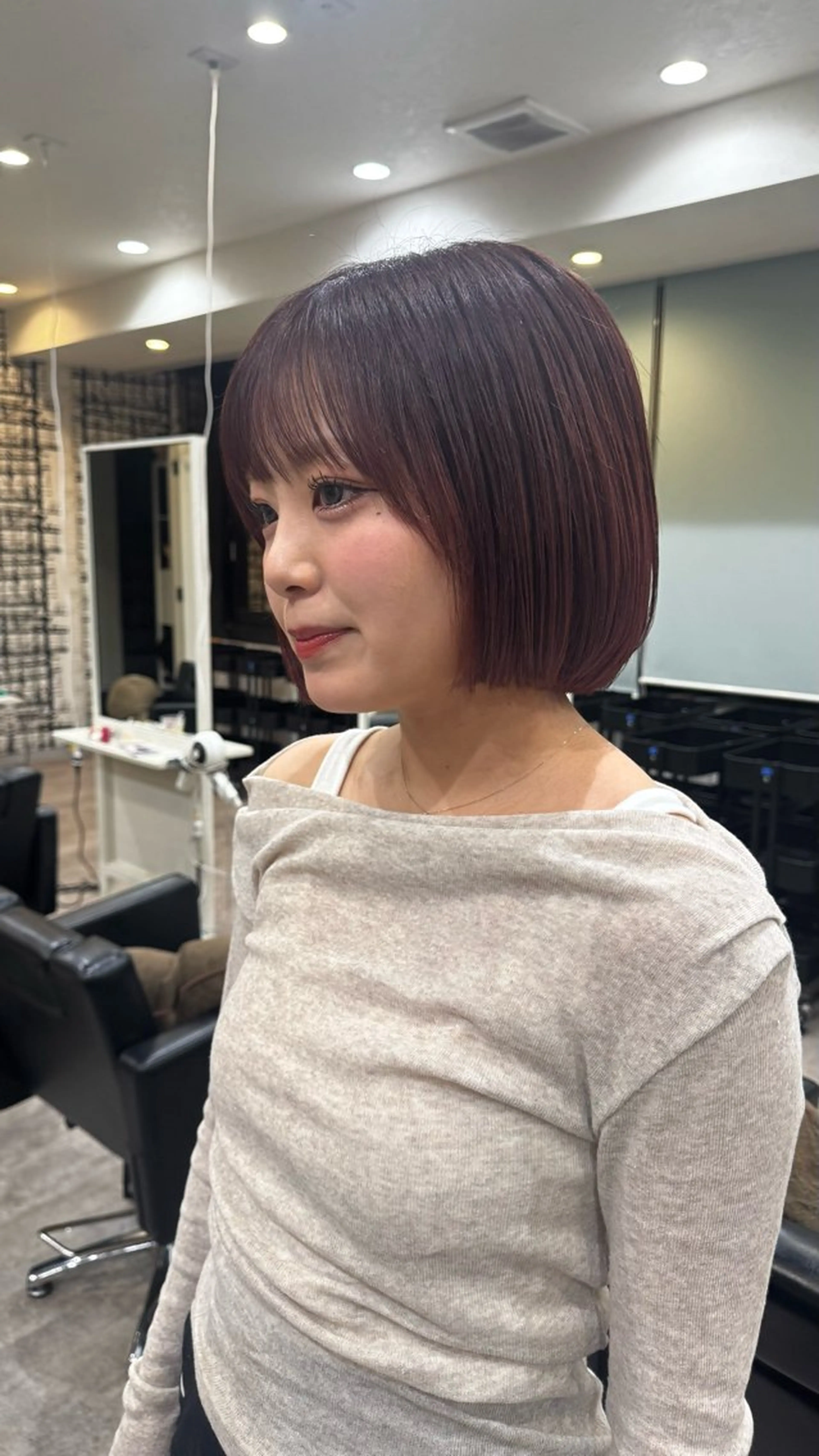 カラー ayana レイヤー／艶カラーのヘアスタイル