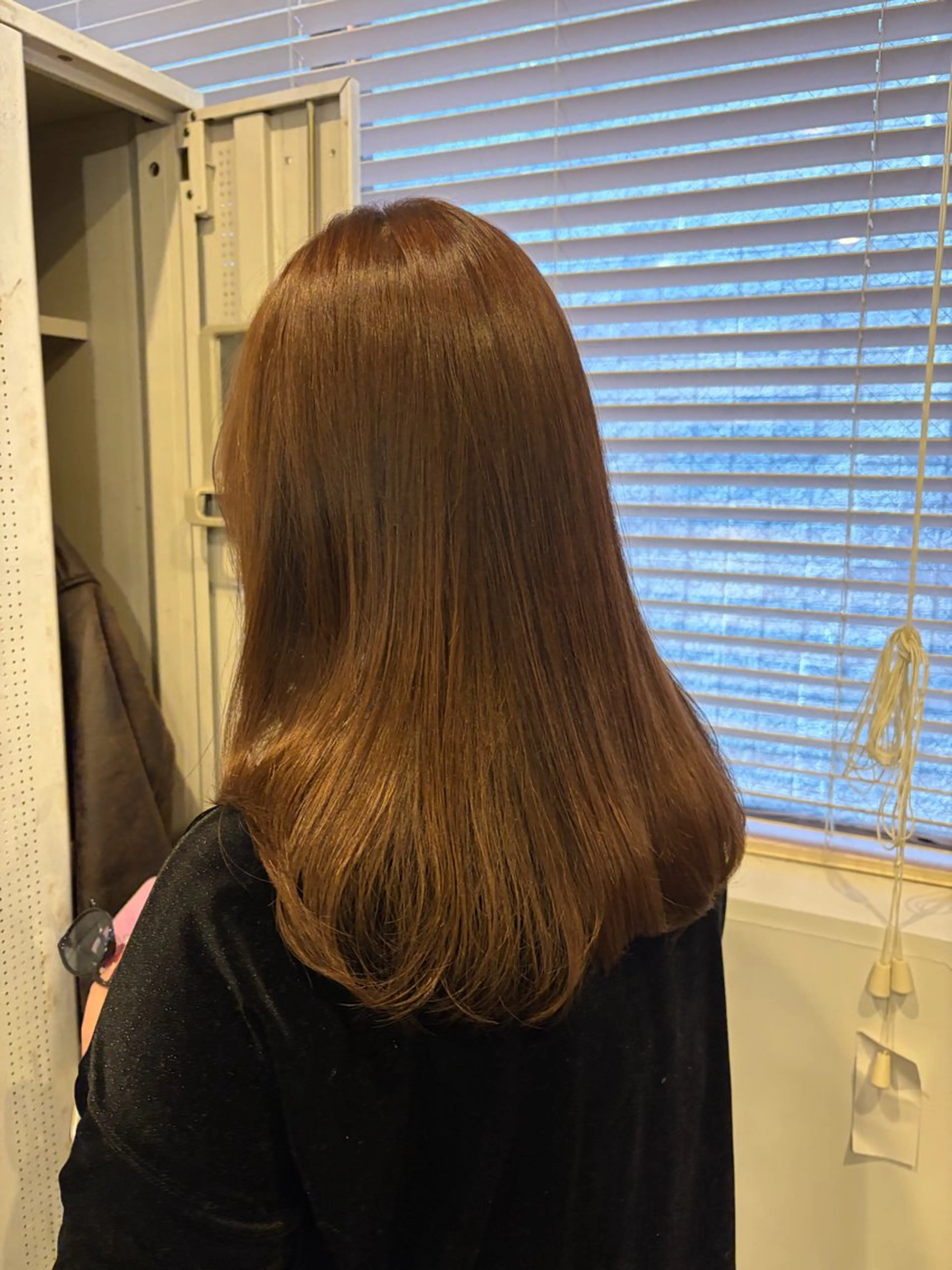 セミロング カラー ブリーチ ブラウンカラー 透明感カラー ブリーチなしカラー 稲田 里菜のヘアスタイル