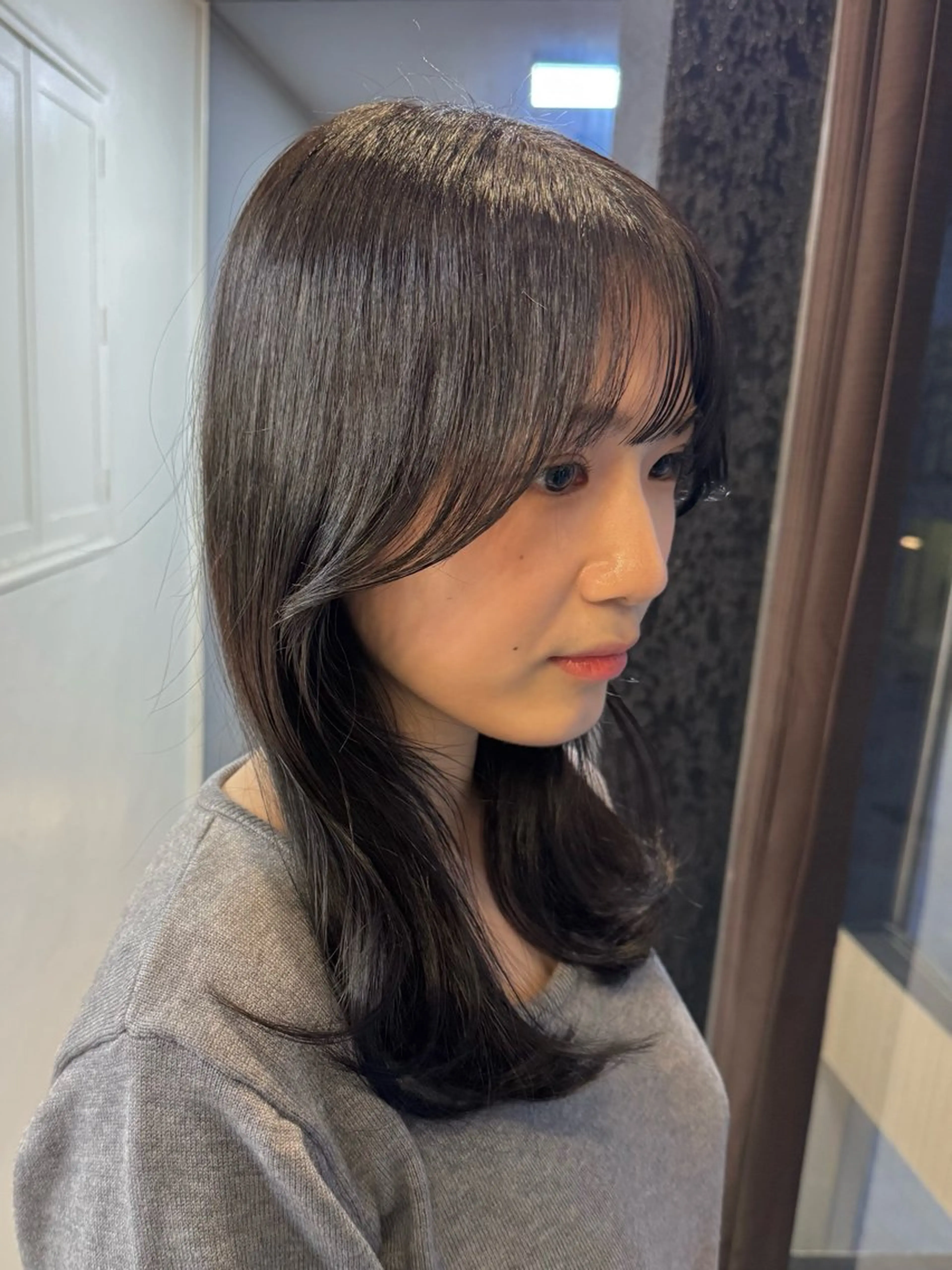 ミディアム カット ヘアカラー トリートメント KOHNO ナチュラルデザインのヘアスタイル