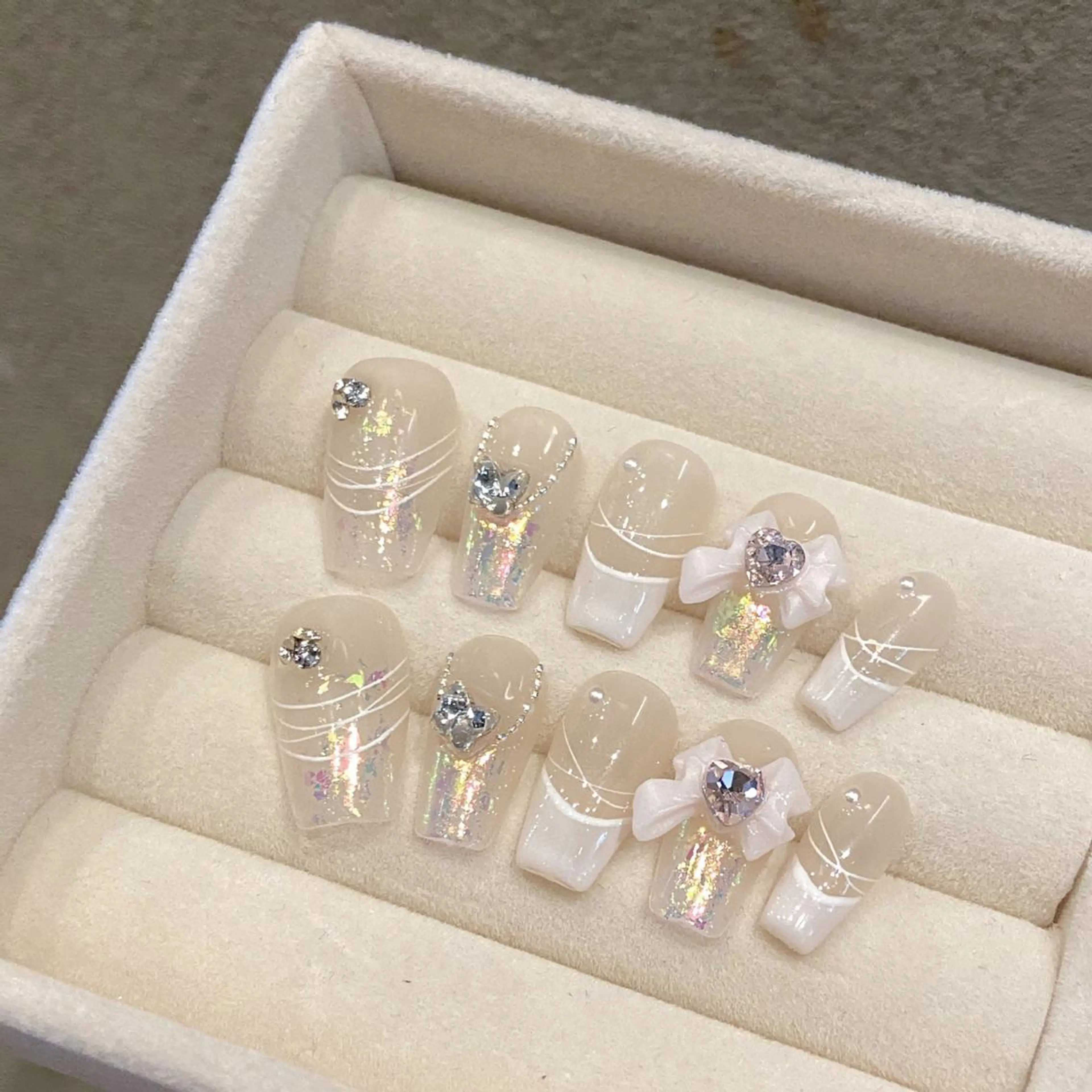 ネイル ジェルネイル ネイルチップ ハンドネイル ハンドケア KIMI 🐰のネイルデザイン