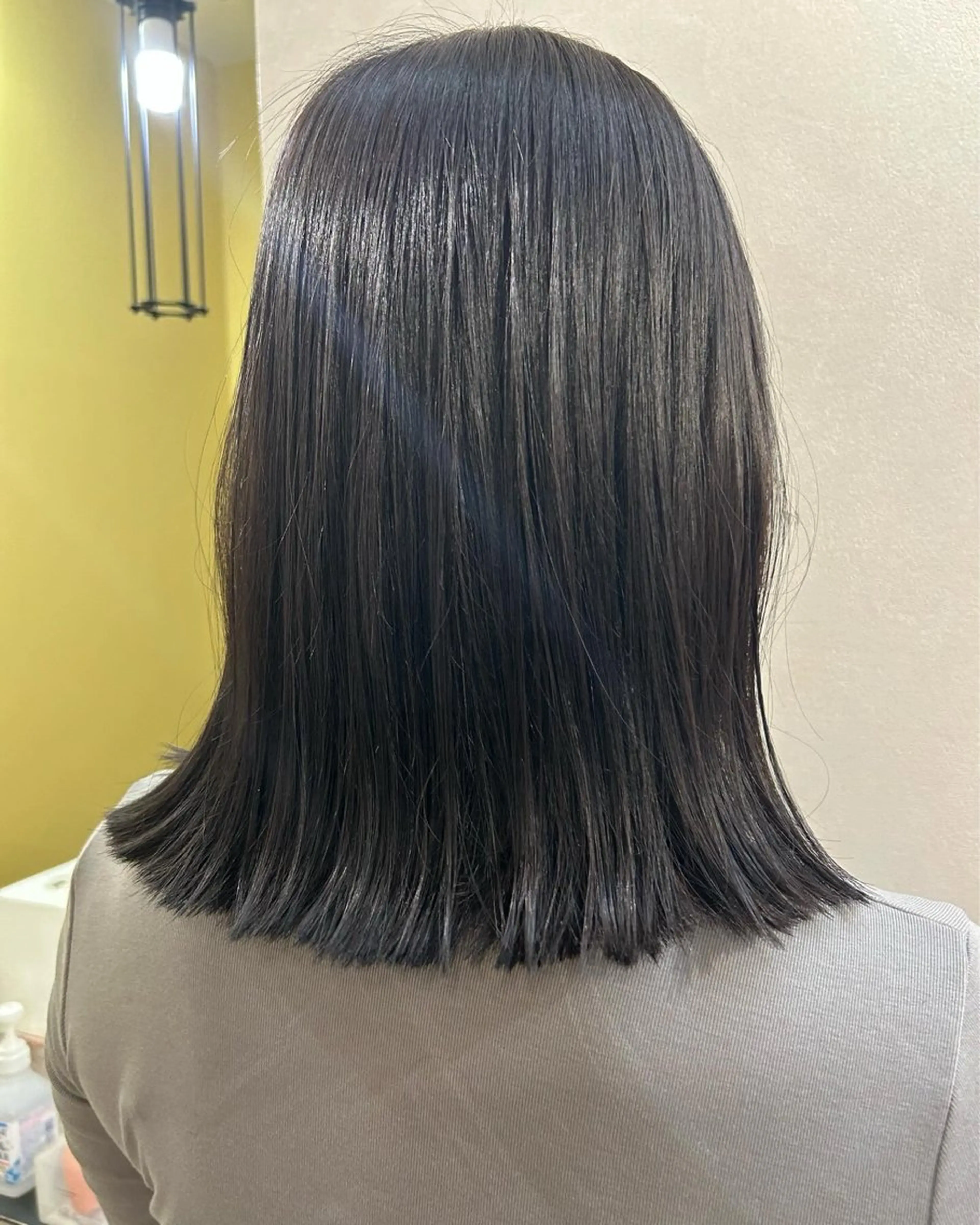 ミディアム カラー グレージュ ラベンダーカラー ラベンダーグレージュ ラベンダーグレー hub hair レイヤー/透明感のヘアスタイル