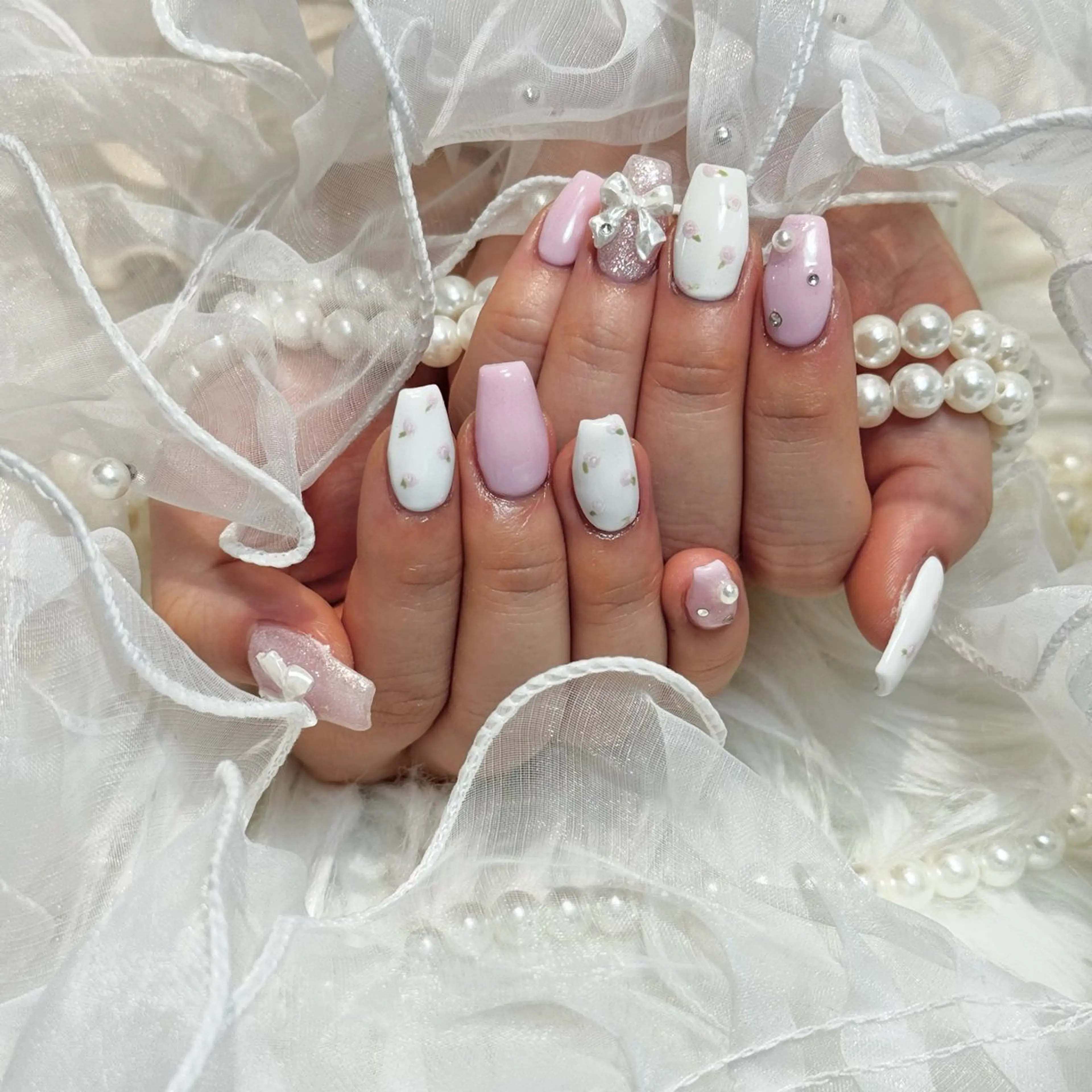 ネイル WISTERIA kozueのネイルデザイン