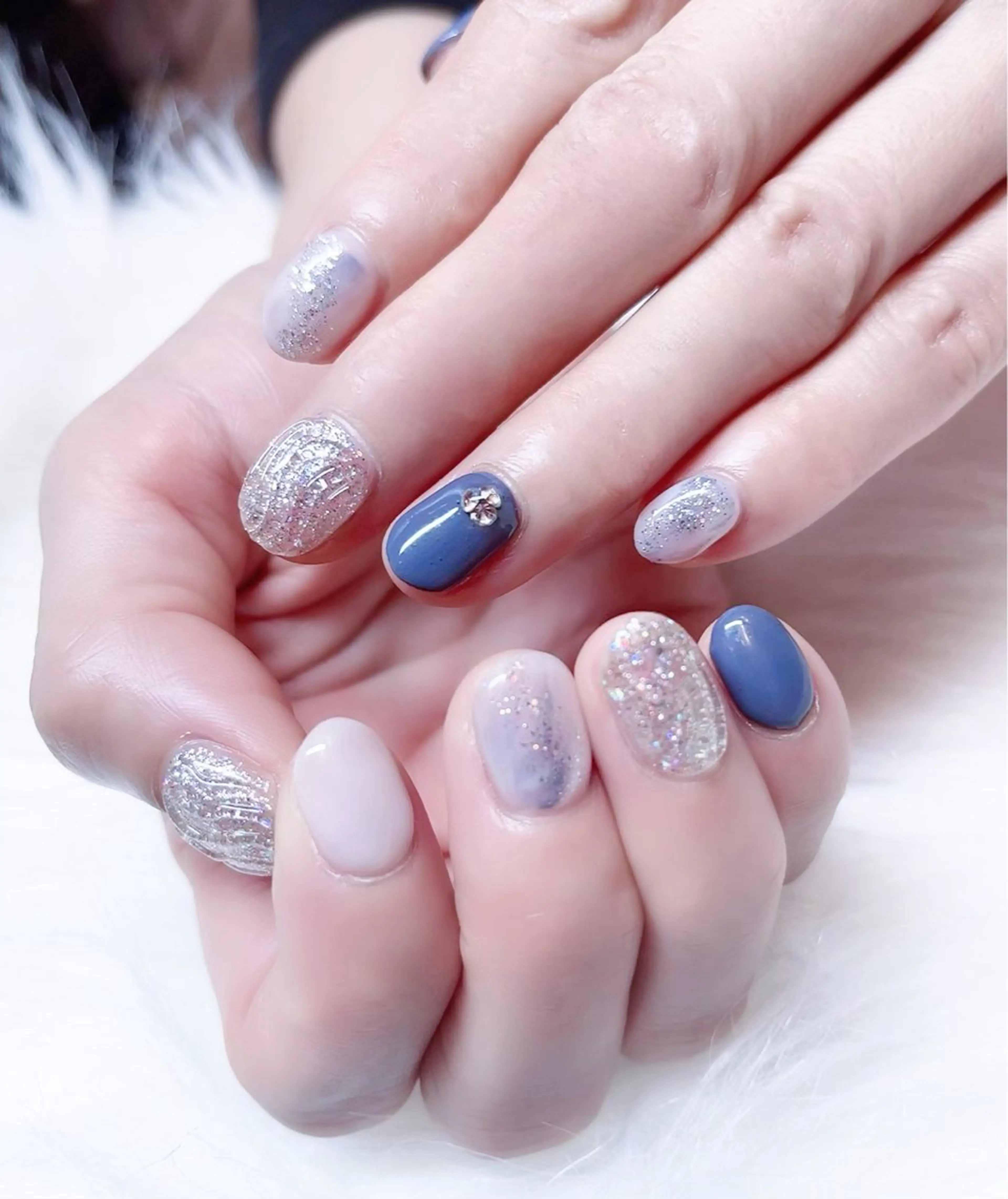 ネイル ハンドネイル MoonNail ユリ🌸のネイルデザイン