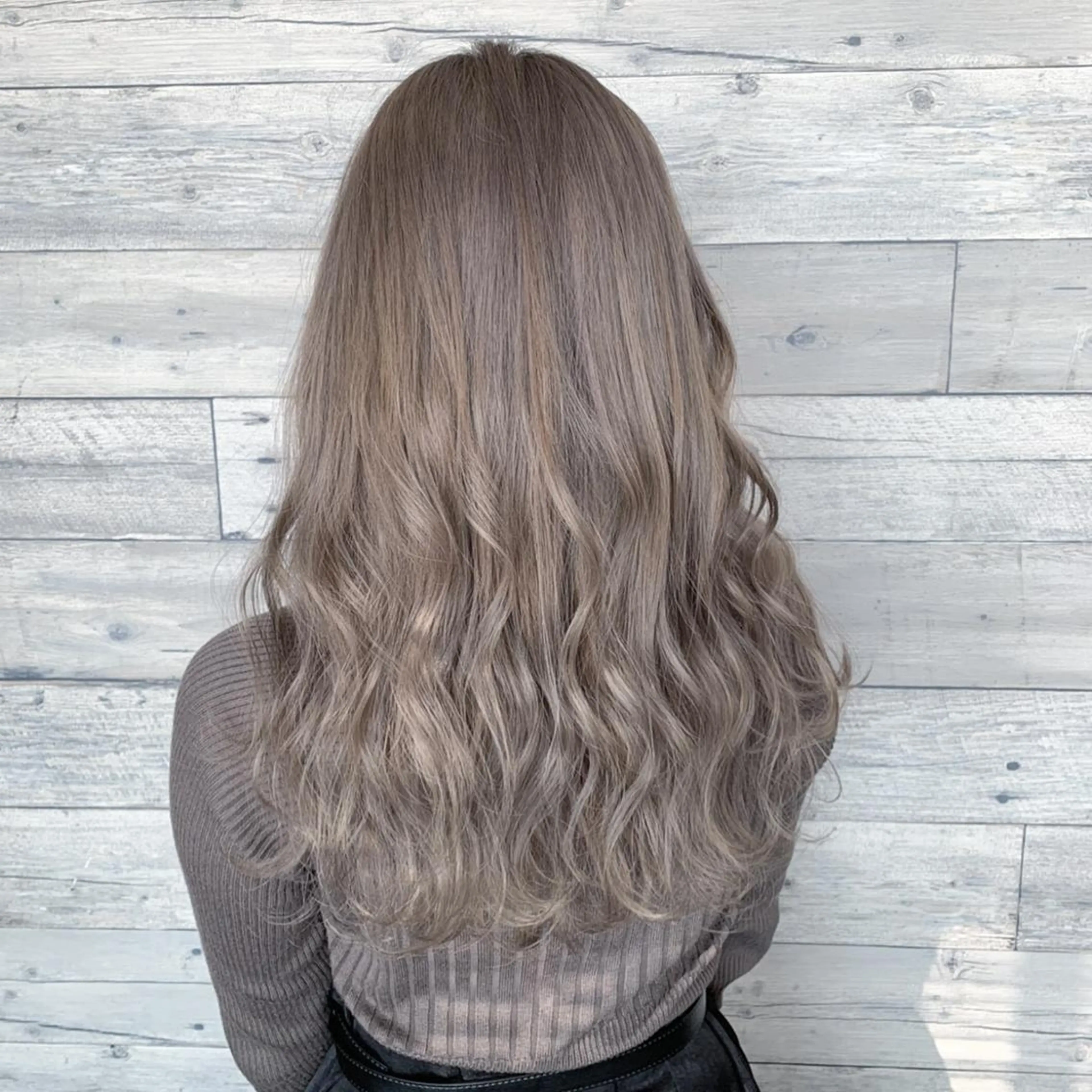 セミロング ﾊｲﾗｲﾄ/ﾚｲﾔｰ ｶｯﾄ/大嶽謙のヘアスタイル