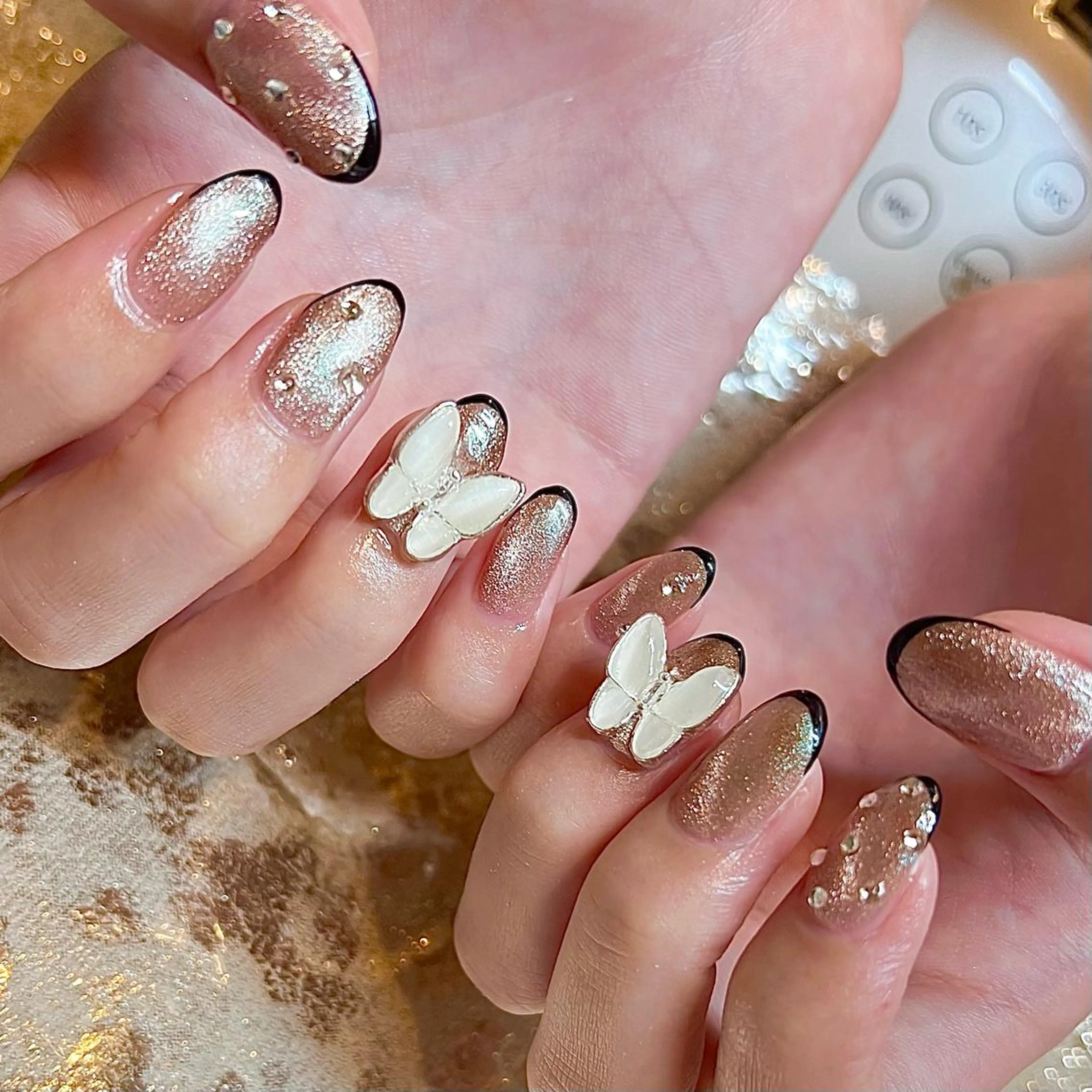 ミディアム ネイル マグネットネイル ハンドネイル H🌺 NAILのネイルデザイン