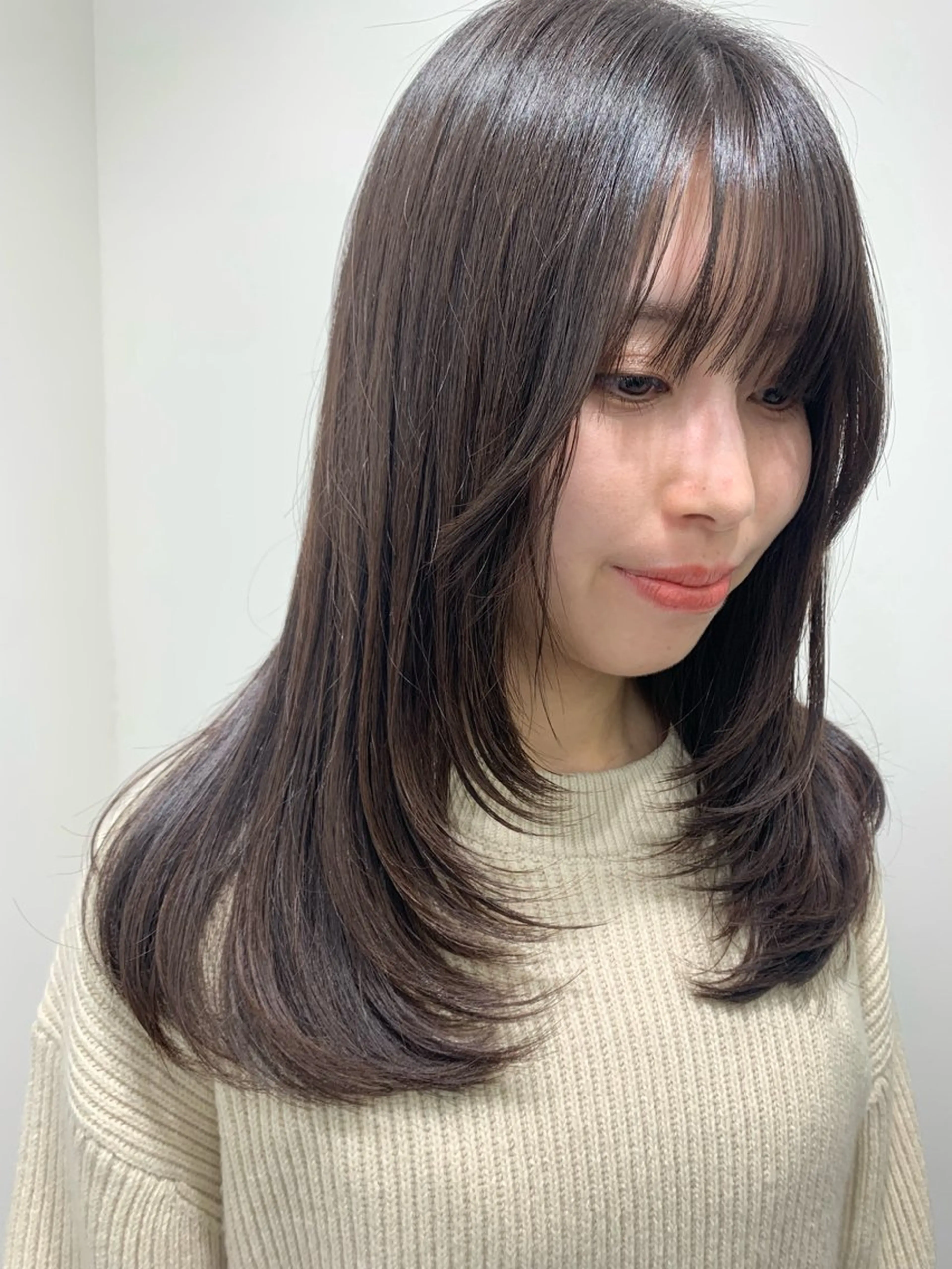 ロング ロングレイヤー レイヤーカット ロング Rina🪄 韓国風レイヤーcutのヘアスタイル