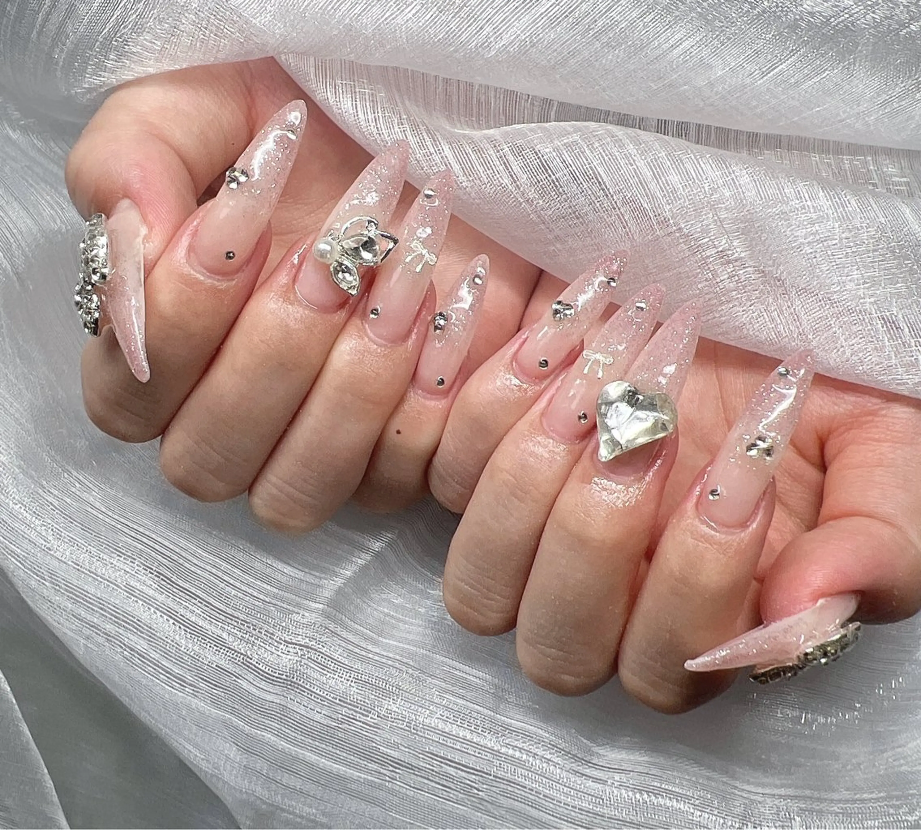 ネイル 長さ出し グラデーション 卒業式 キラキラネイル マグネットネイル ハンドネイル Lee Nailsのネイルデザイン