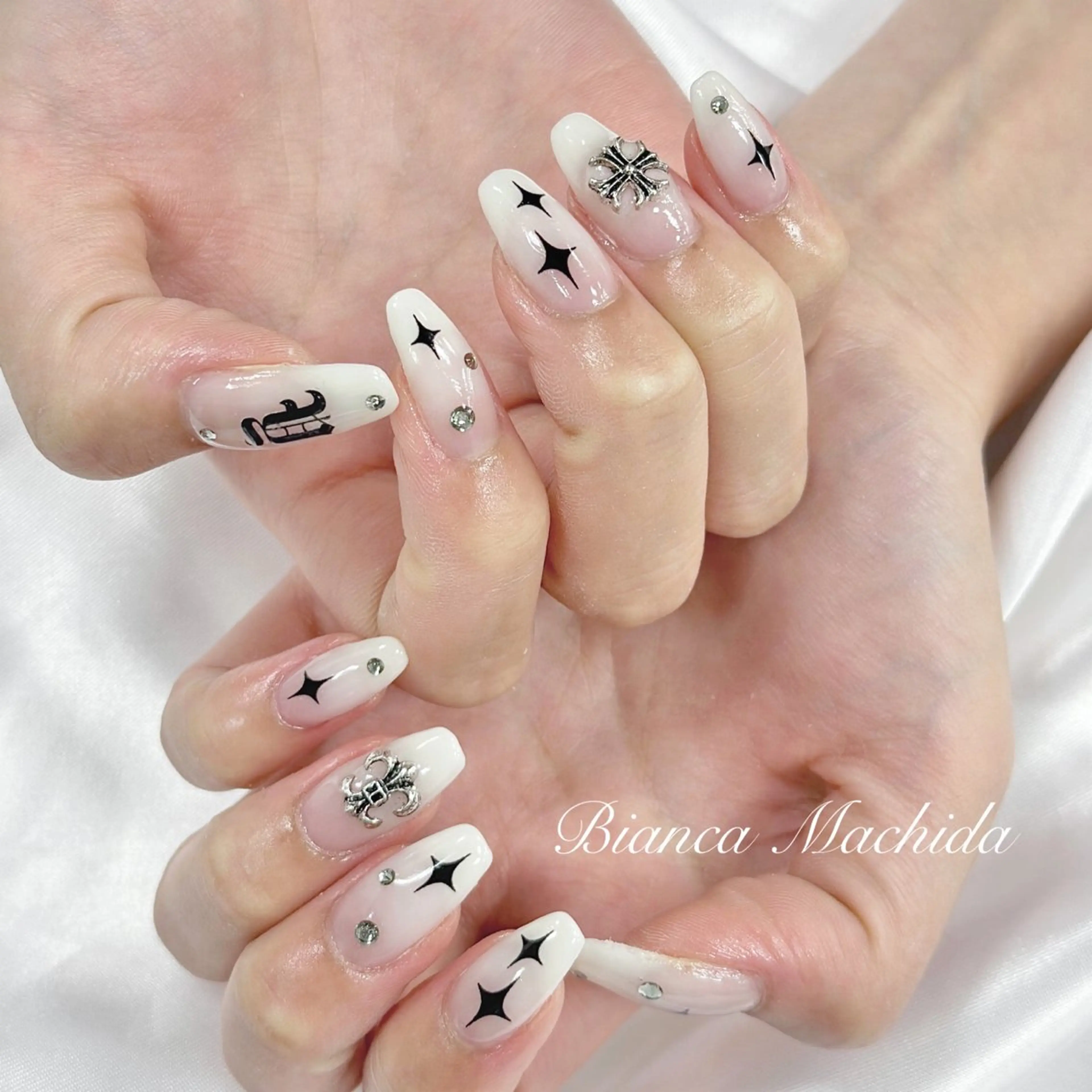 ネイル 持ち込み ハンドネイル Bianca👼🏻 OIKAWAのネイルデザイン