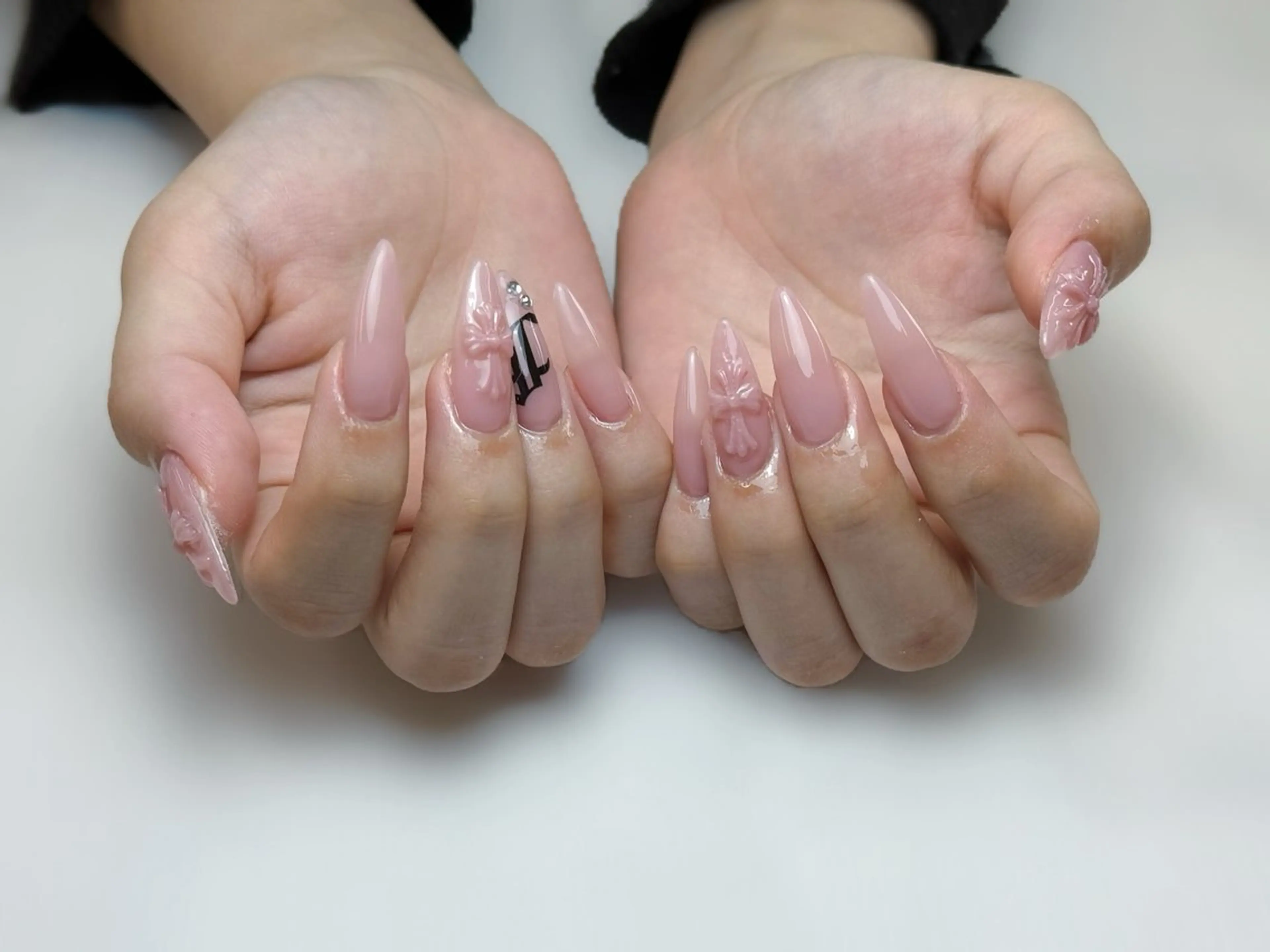 ロング ハンドネイル 28nails .thaoのネイルデザイン
