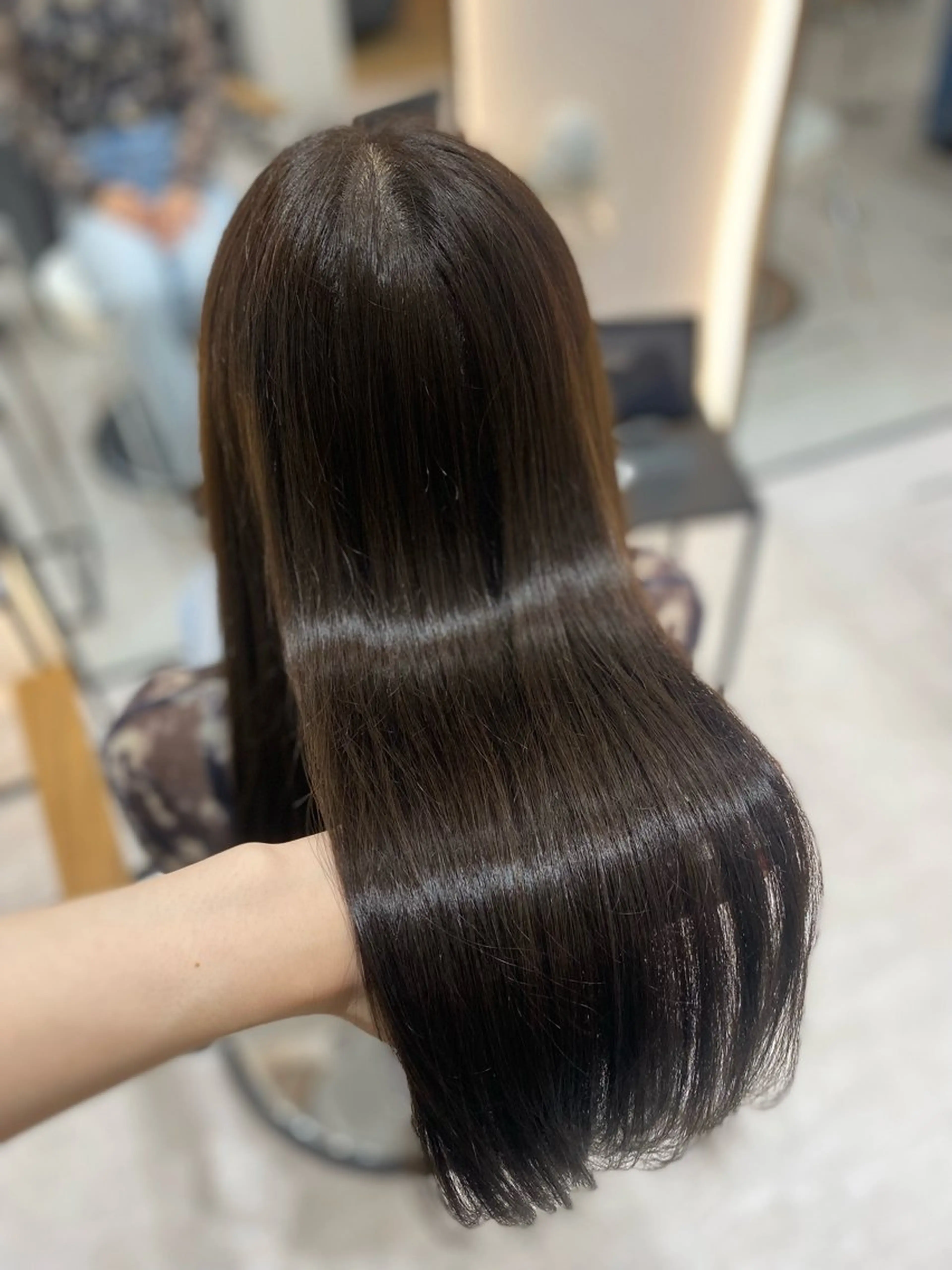 ロング カラー ベージュカラー グレージュ オリーブグレージュ オリーブグレー トリートメント カット ヘアカラー トリートメント 艶髪・透明感カラー・ 韓国ヘア・Yuriのヘアスタイル