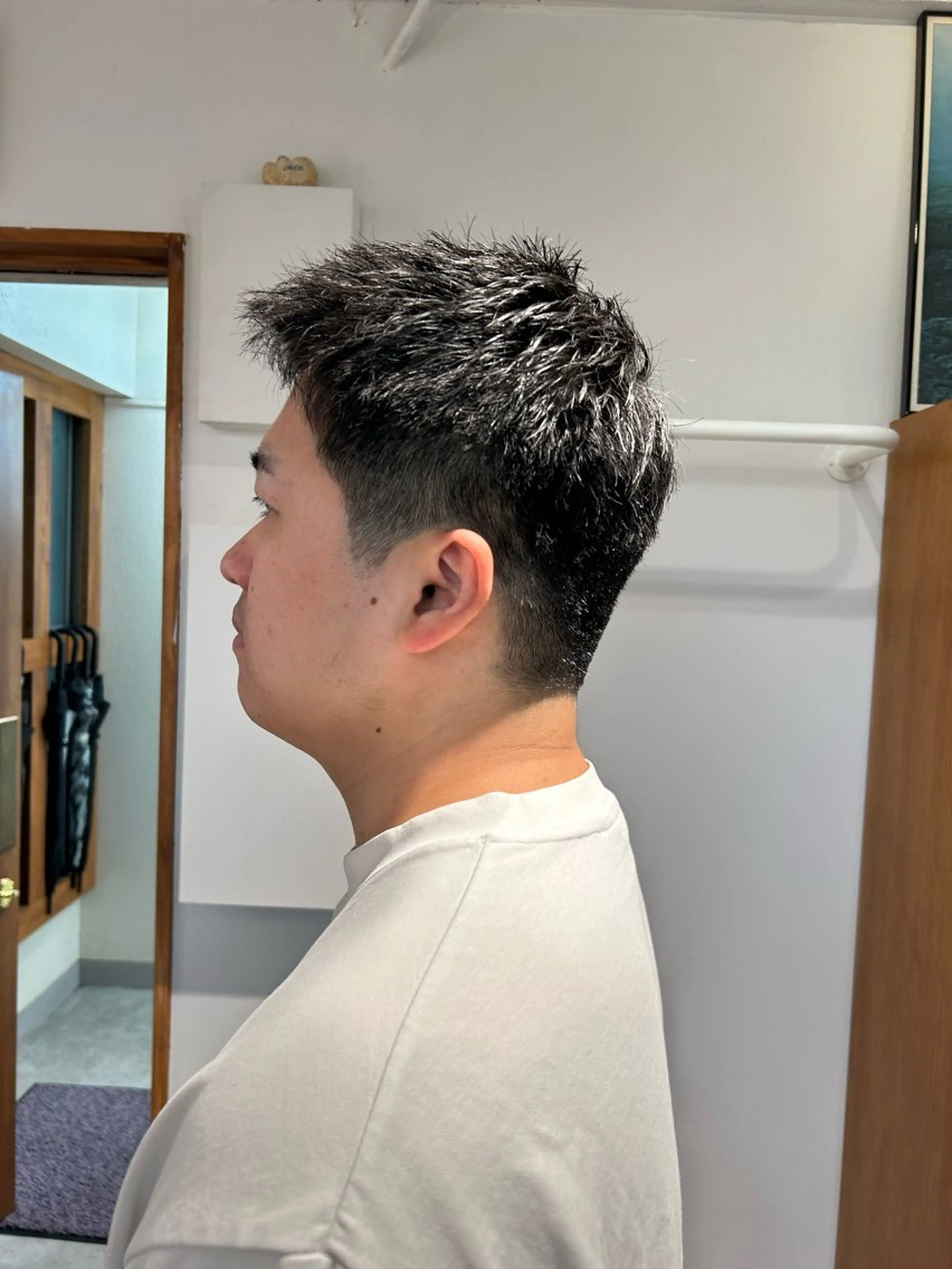 ショート メンズ 刈り上げ 綾/ベージュカラー /パーマ🩰のヘアスタイル