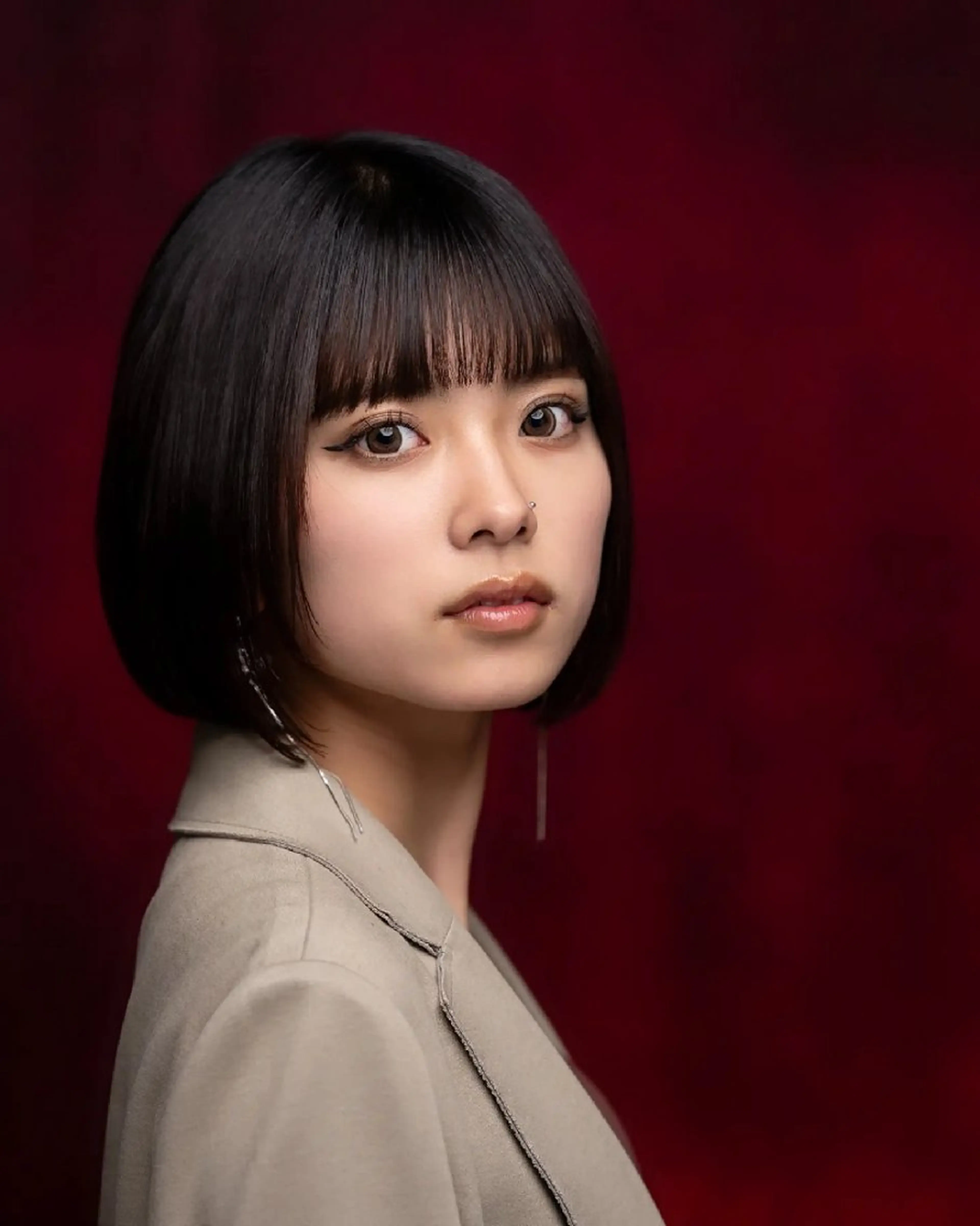 ショート カラー バレイヤージュ ブリーチ 狐カラー グラデーションカラー グレージュ 松尾 泰伸のヘアスタイル