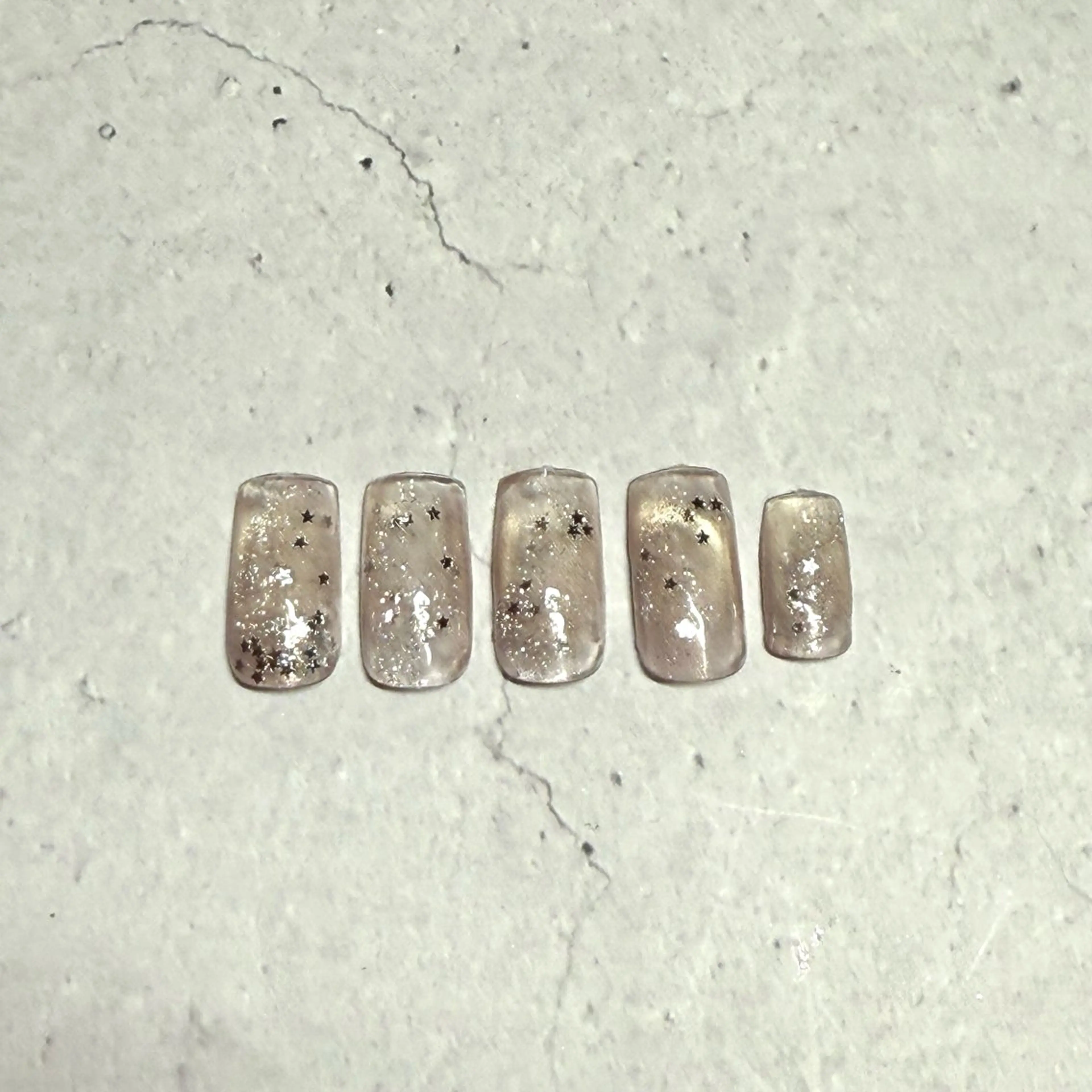 ネイル ハンドネイル chika .のネイルデザイン