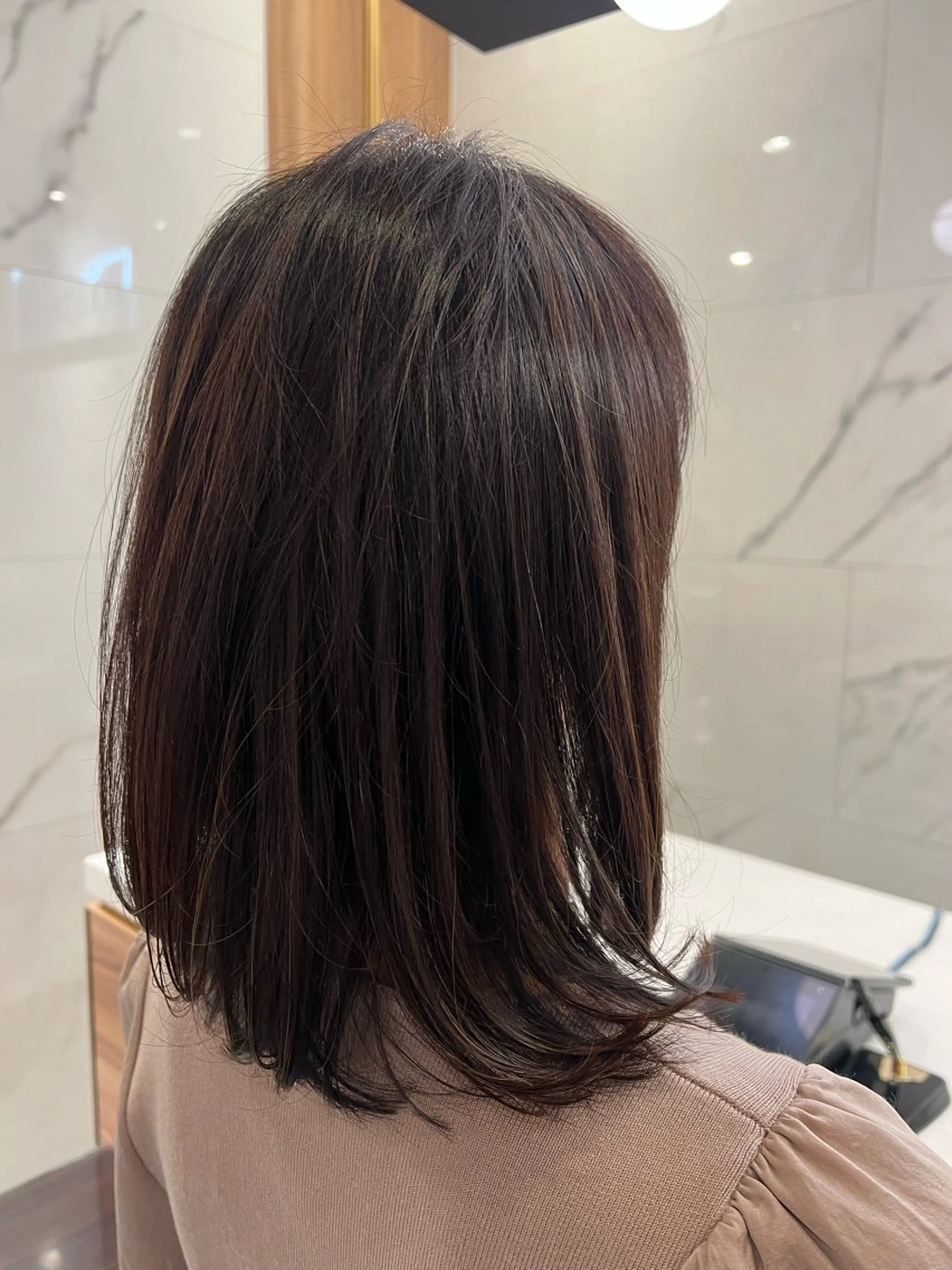 ミディアム 村中 逸紀のヘアスタイル