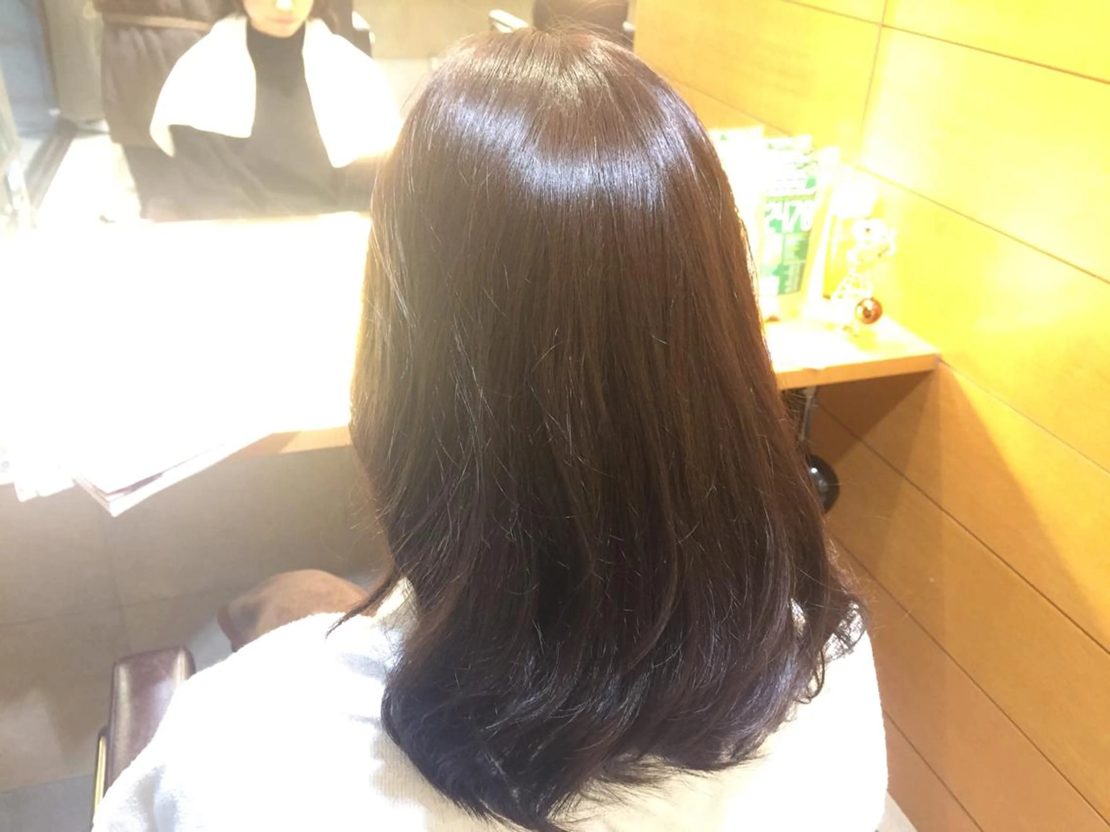 ミディアム カラー パーマ 加藤 綾華のヘアスタイル